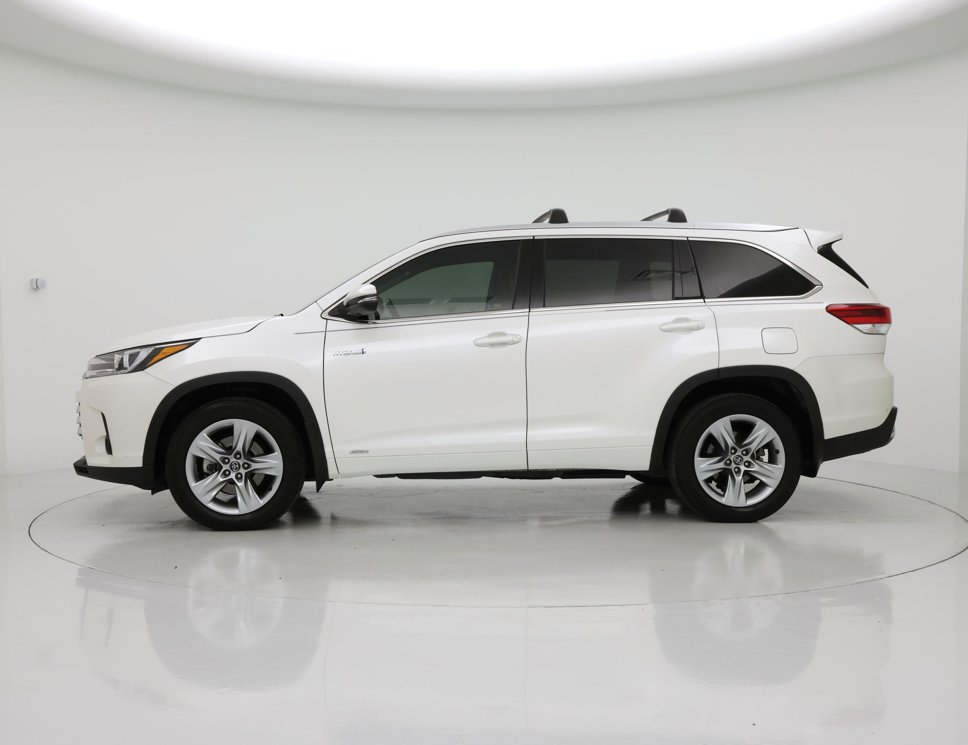 Thumbnail: 2017 Toyota Highlander - 3