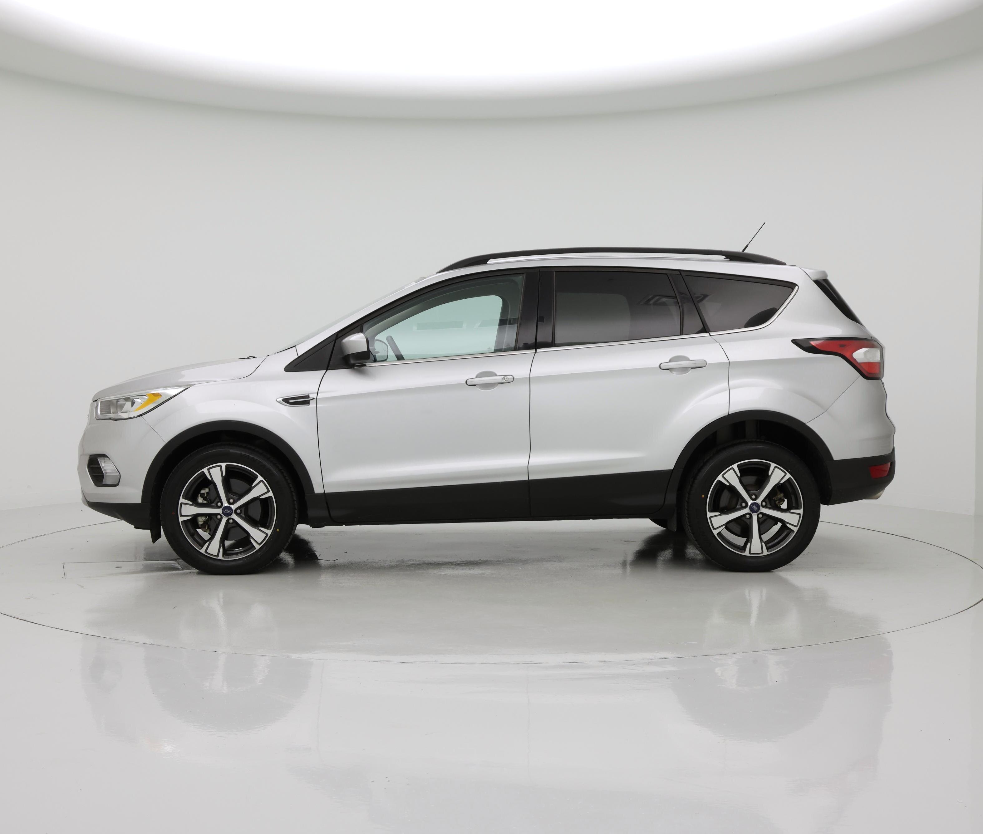 Thumbnail: 2018 Ford Escape - 3