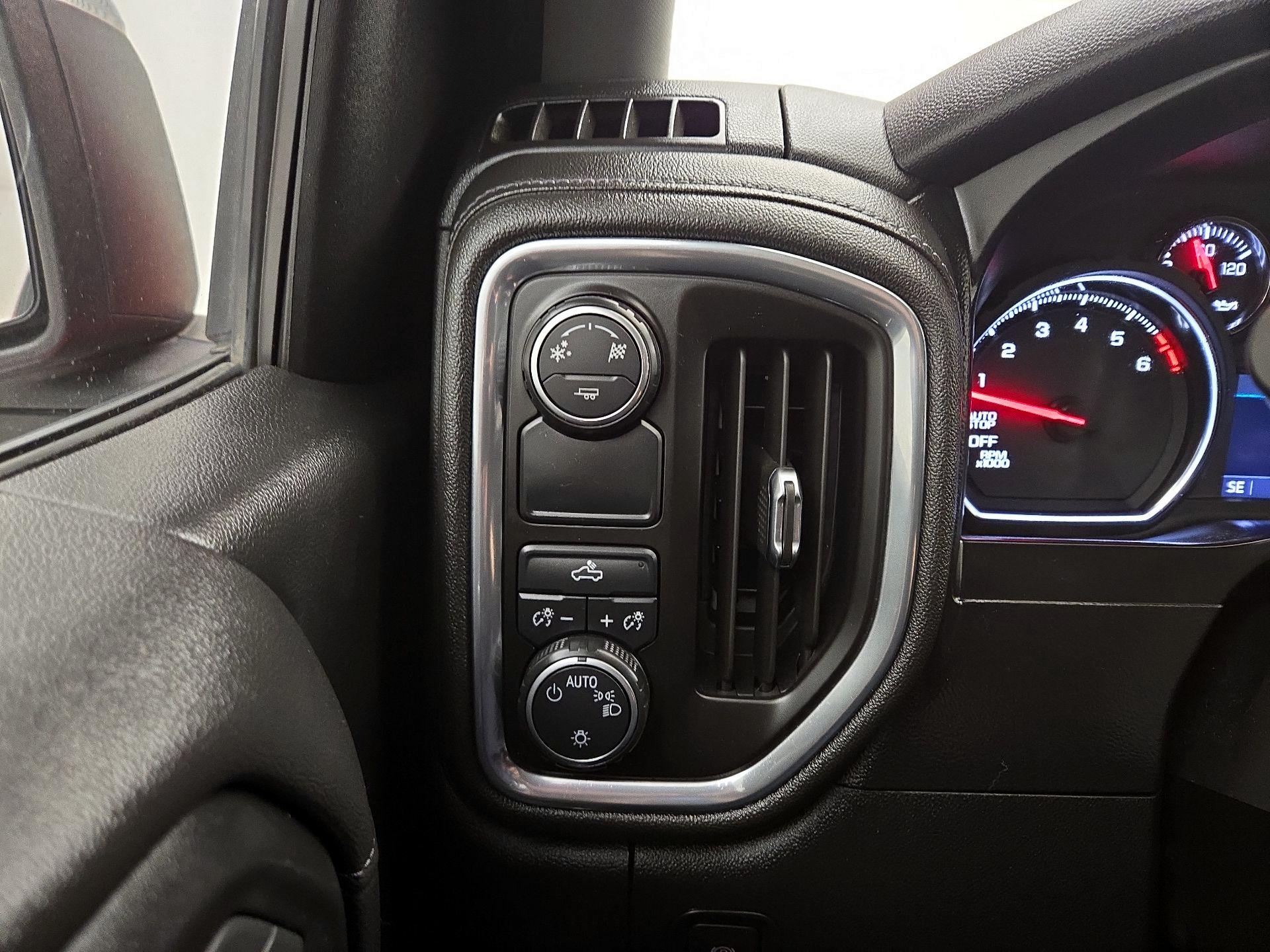 Thumbnail: 2019 Chevrolet Silverado 1500 - 13