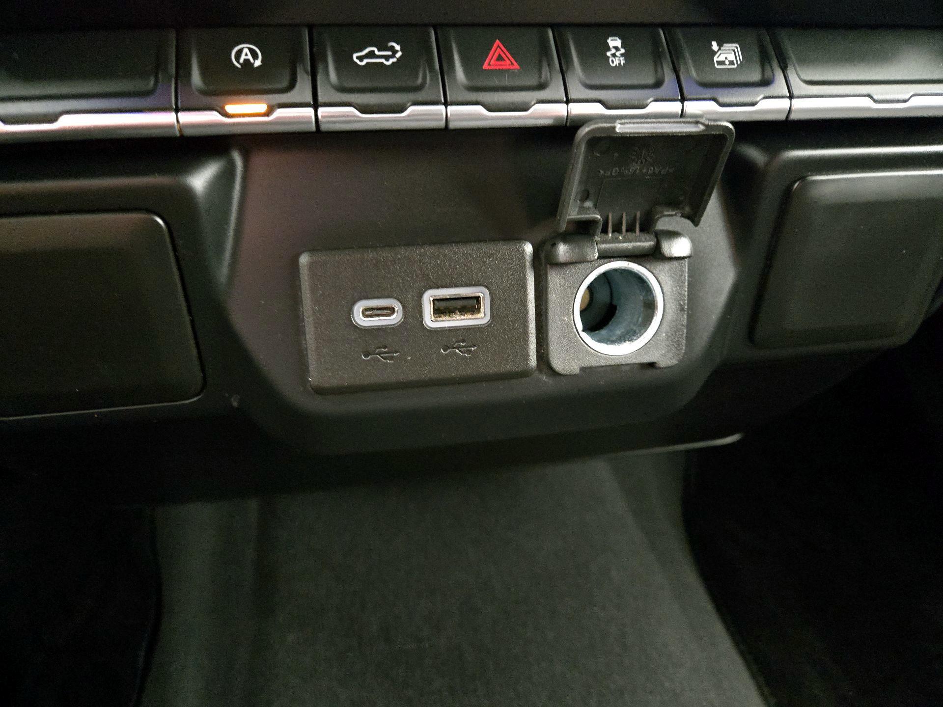 Thumbnail: 2019 Chevrolet Silverado 1500 - 19