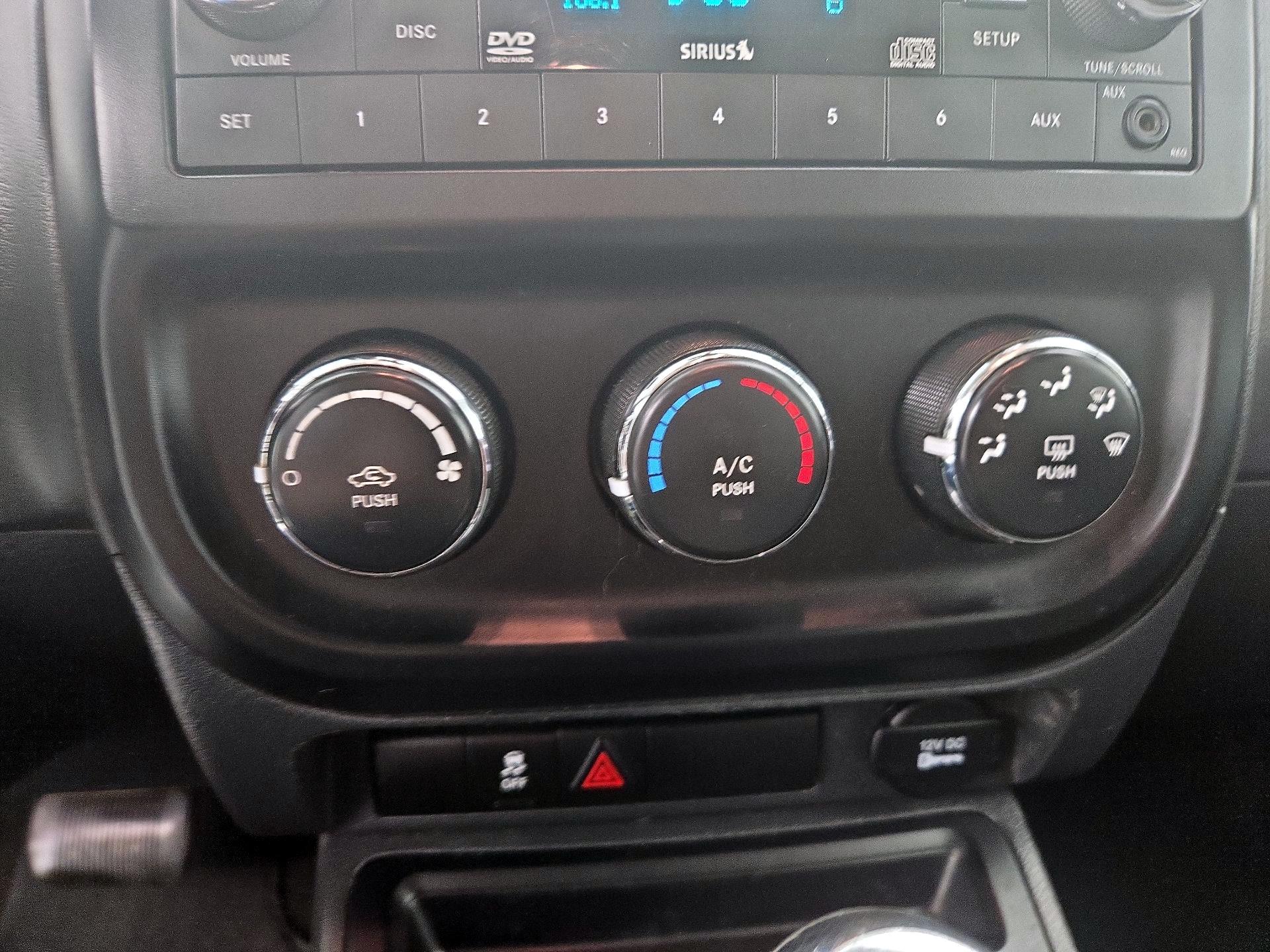 Thumbnail: 2016 Jeep Compass - 14