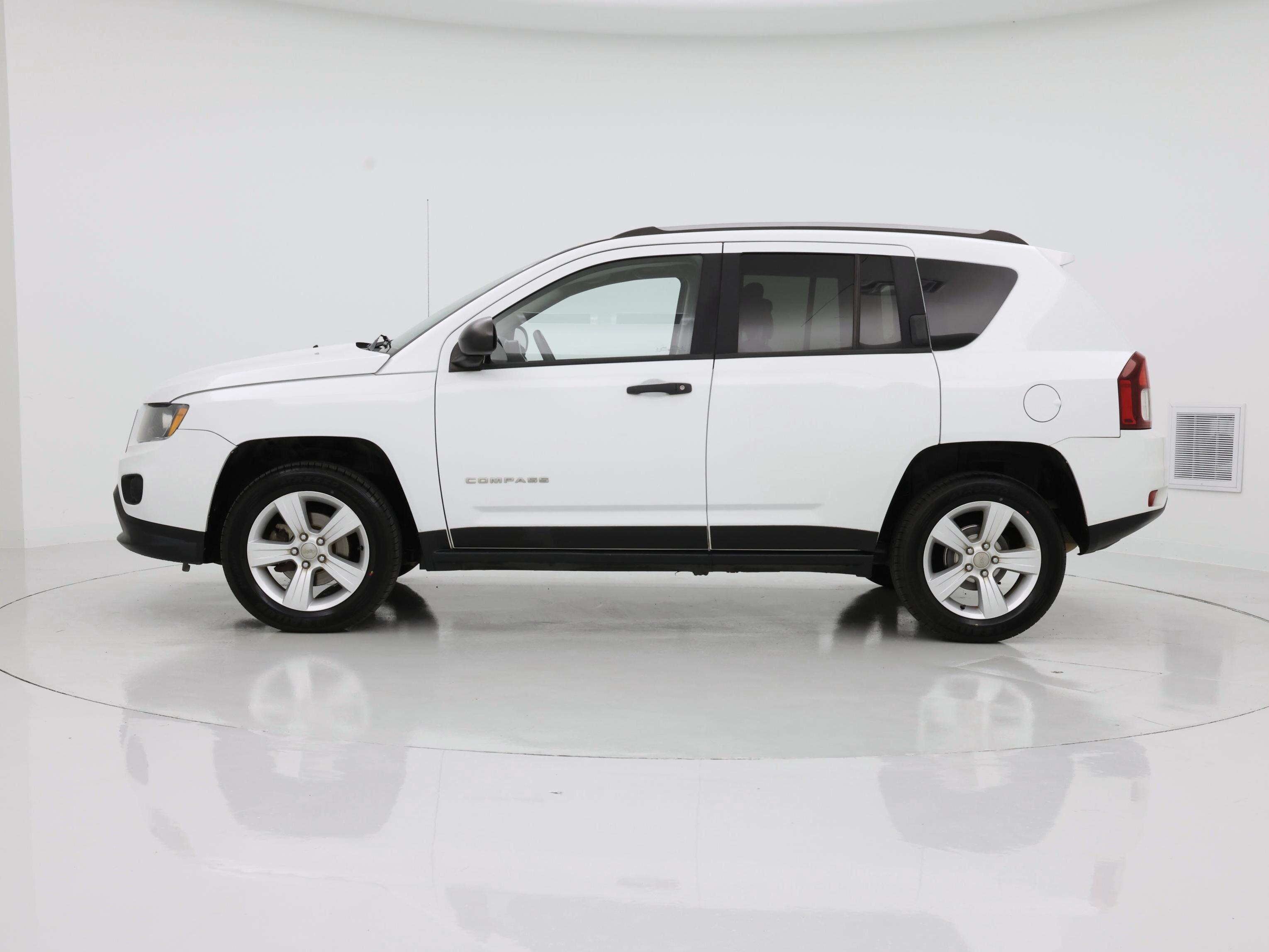 Thumbnail: 2016 Jeep Compass - 3