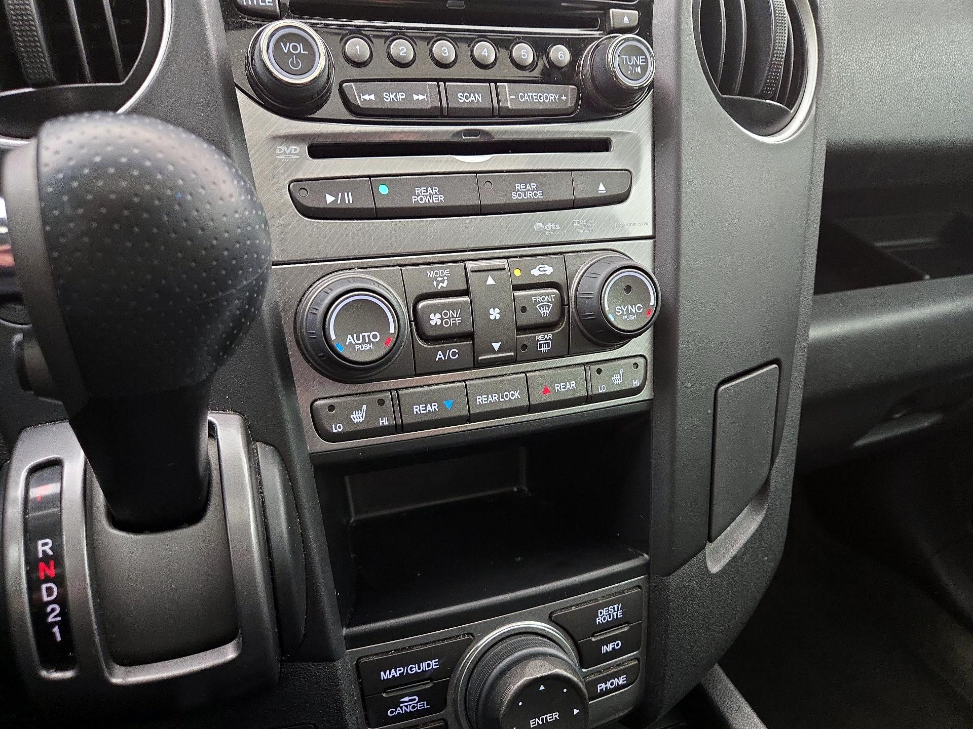 Thumbnail: 2013 Honda Pilot - 17
