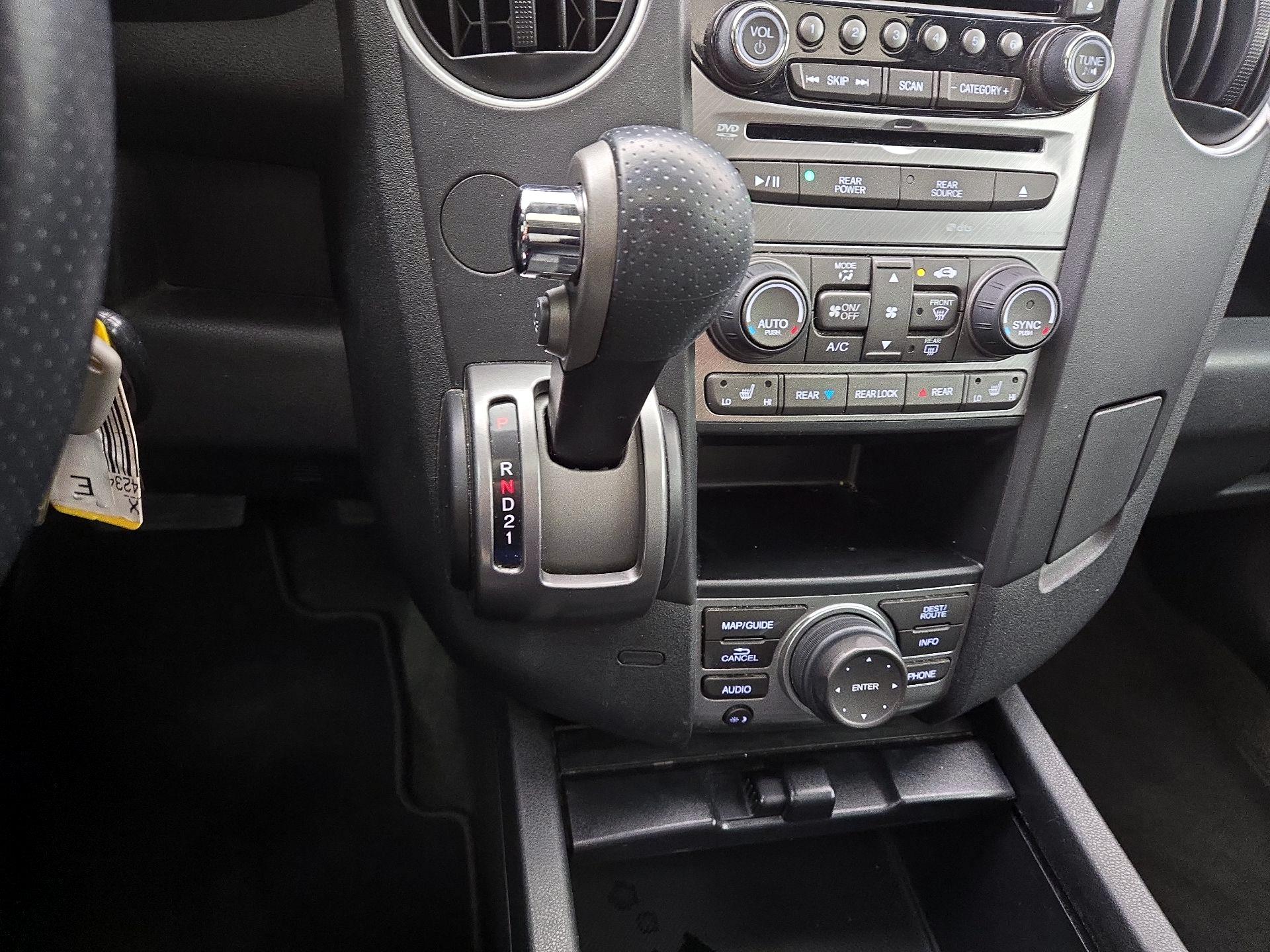 Thumbnail: 2013 Honda Pilot - 18