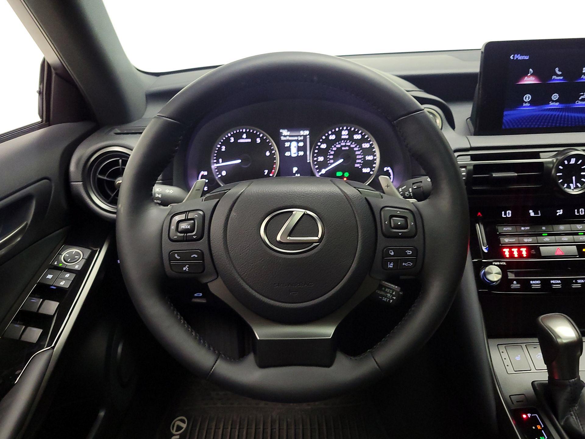 Thumbnail: 2025 Lexus IS - 10