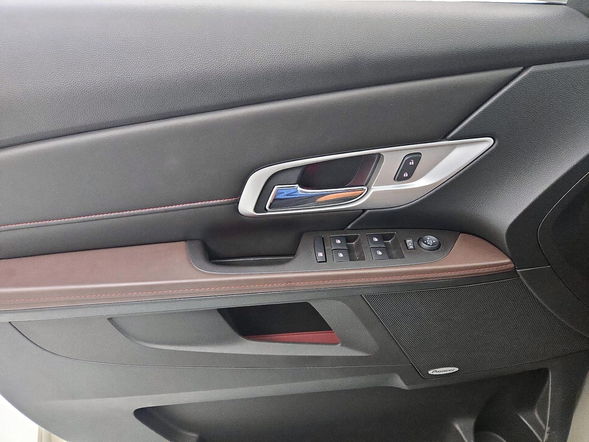 Thumbnail: 2015 GMC Terrain - 12