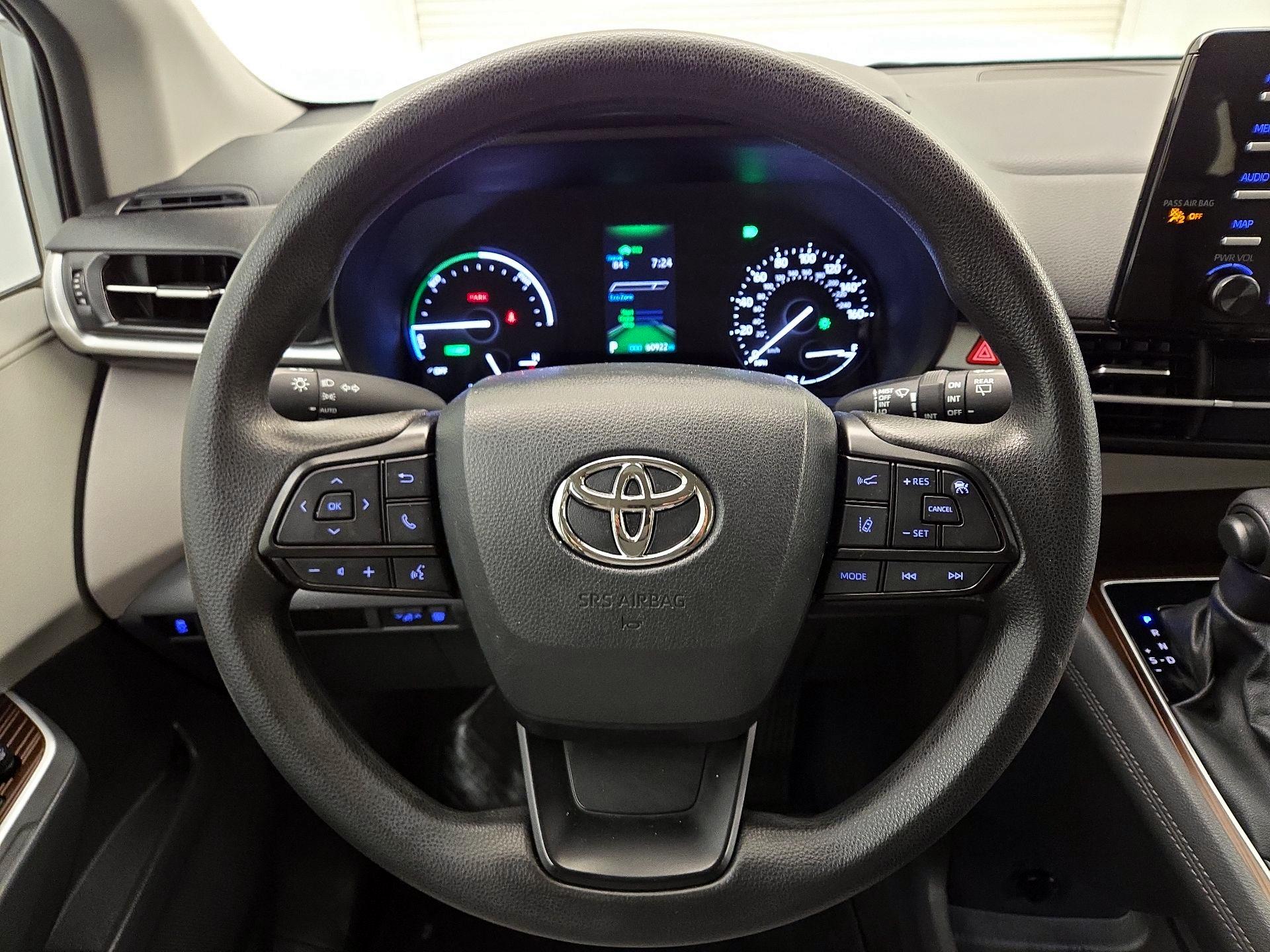 Thumbnail: 2023 Toyota Sienna - 10