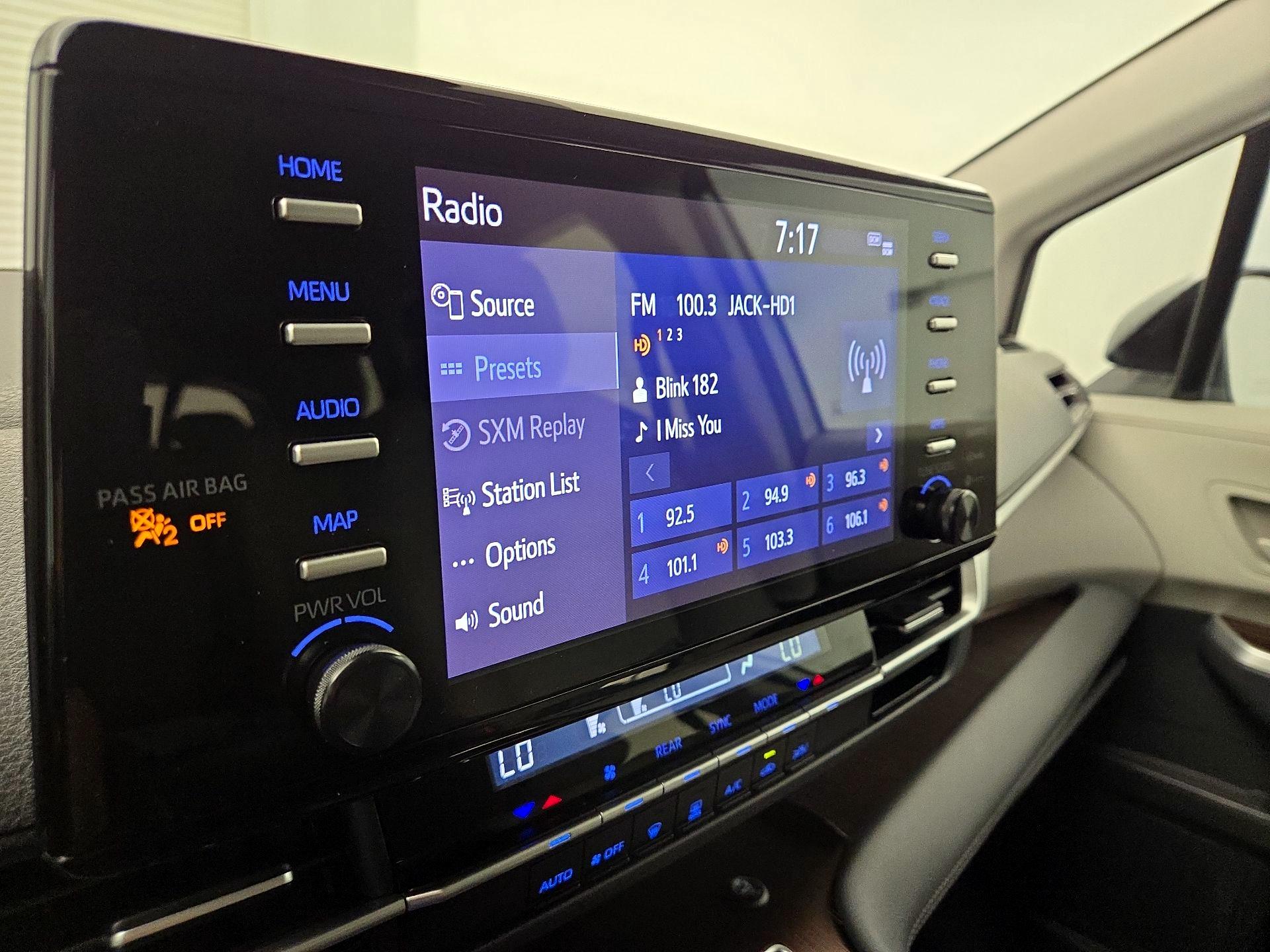 Thumbnail: 2023 Toyota Sienna - 15