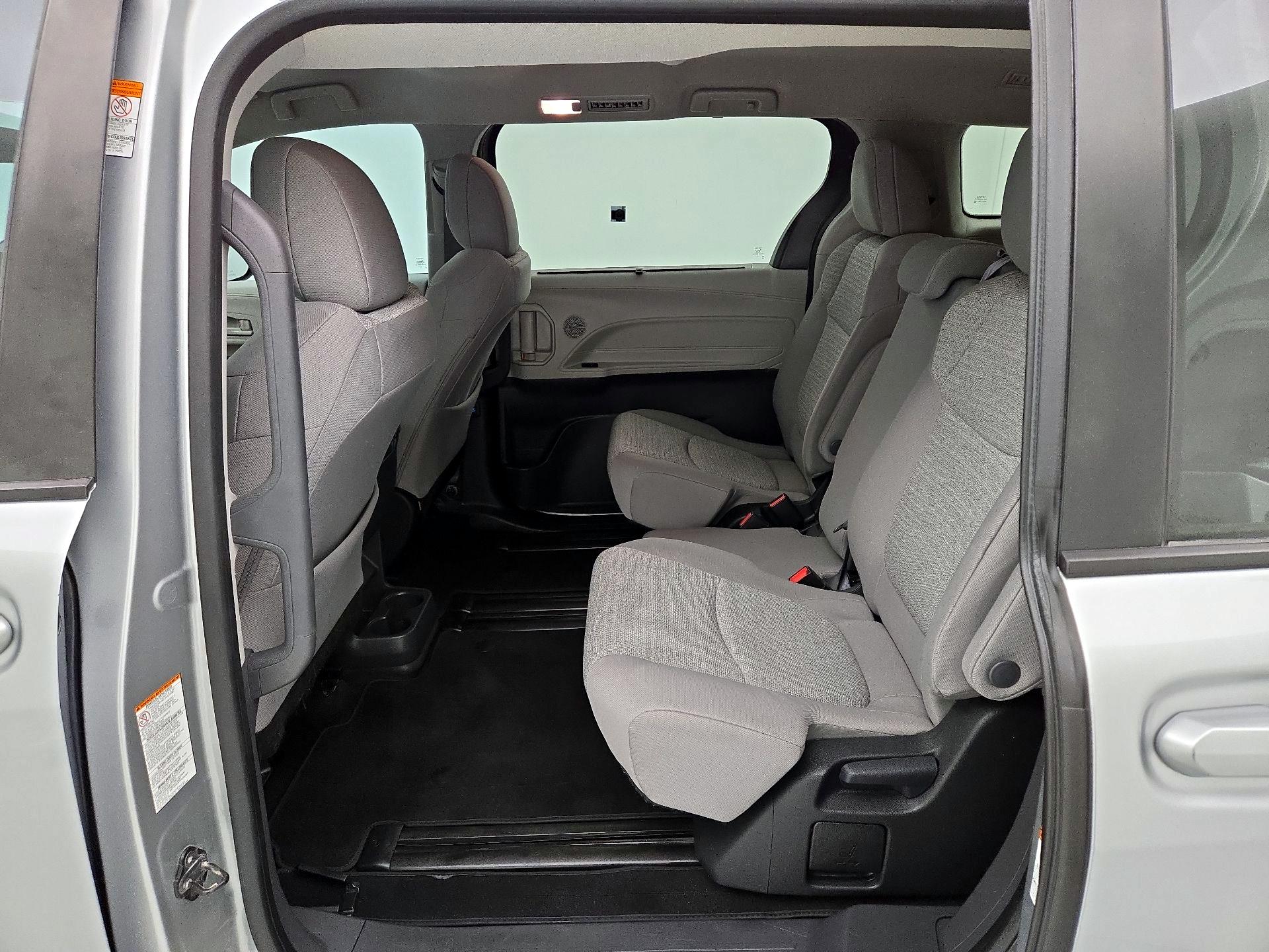 Thumbnail: 2023 Toyota Sienna - 19
