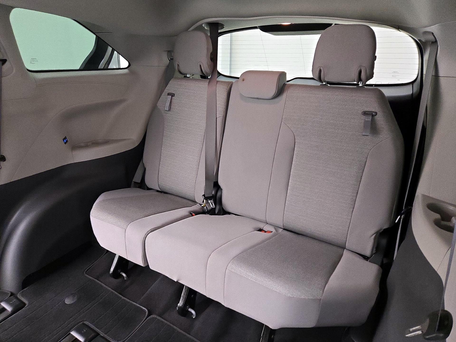 Thumbnail: 2023 Toyota Sienna - 20