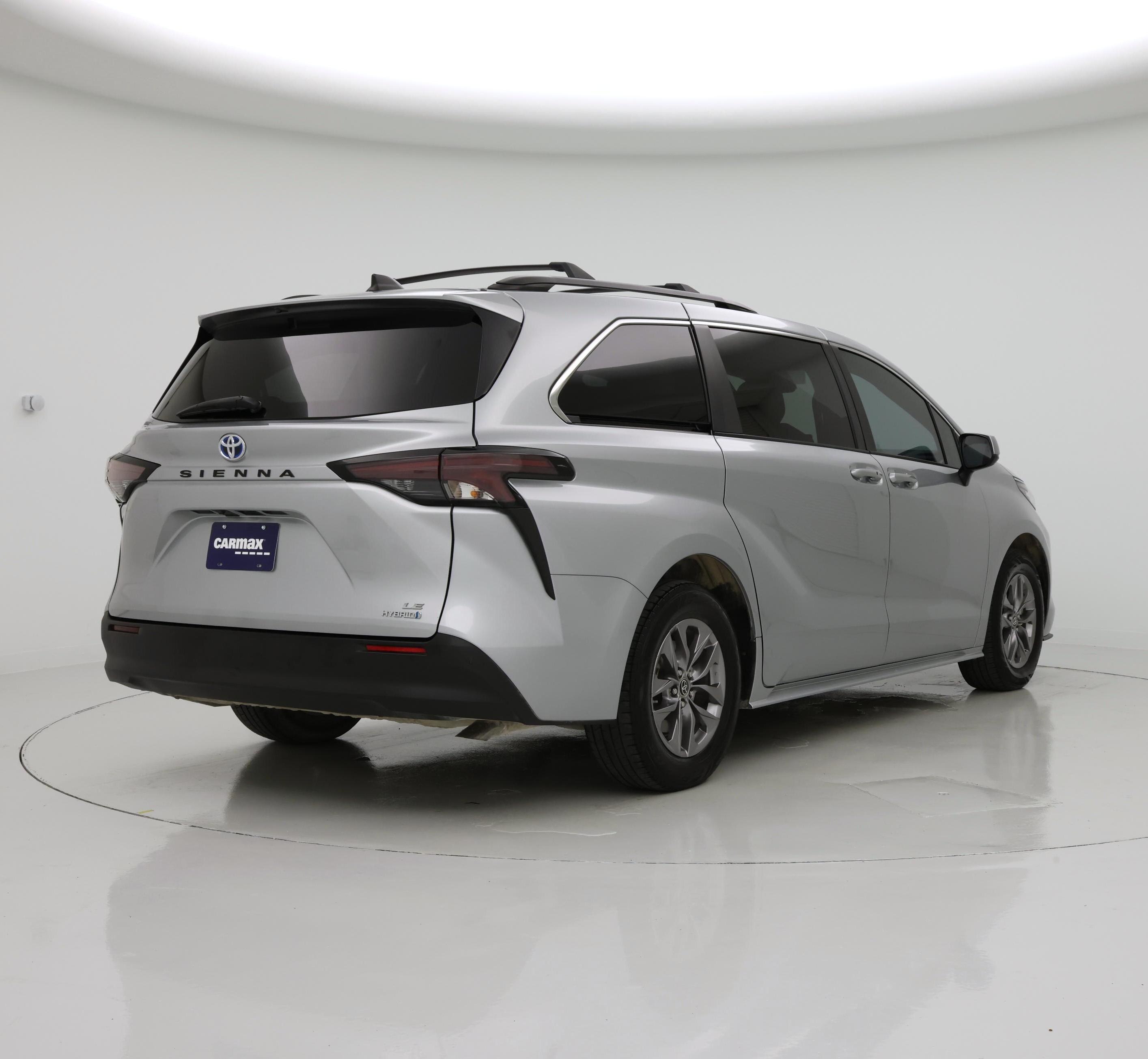 Thumbnail: 2023 Toyota Sienna - 8