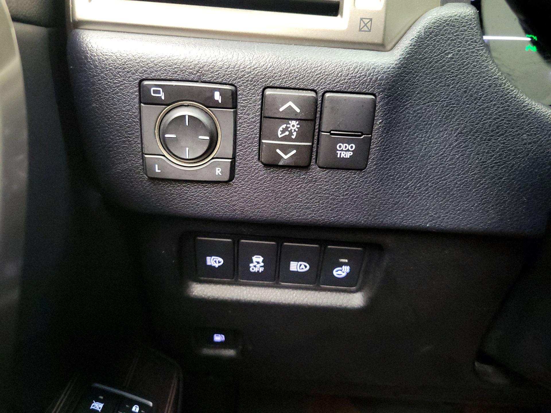 Thumbnail: 2021 Lexus GX - 13