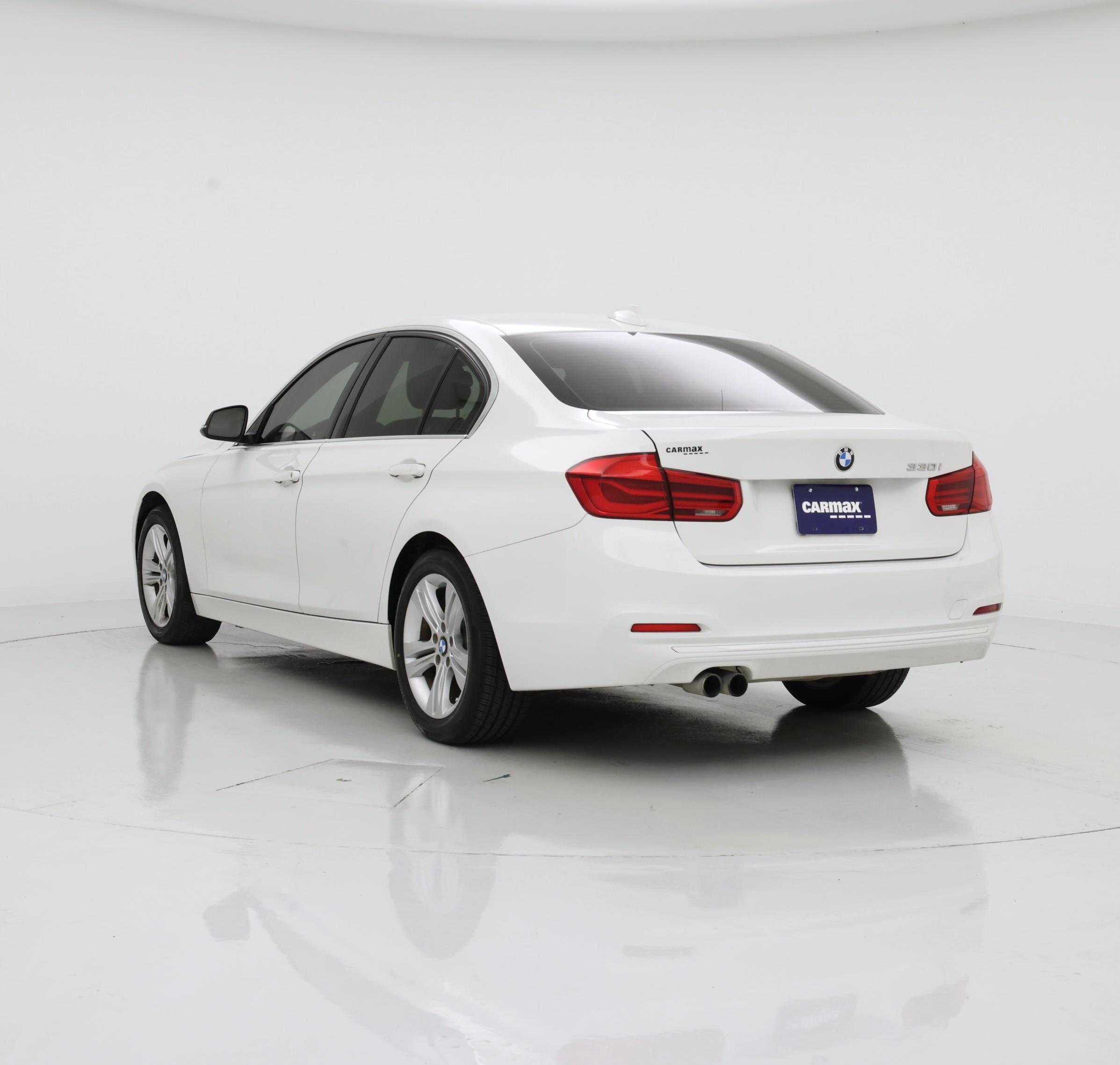 Thumbnail: 2017 BMW 3 Series - 2