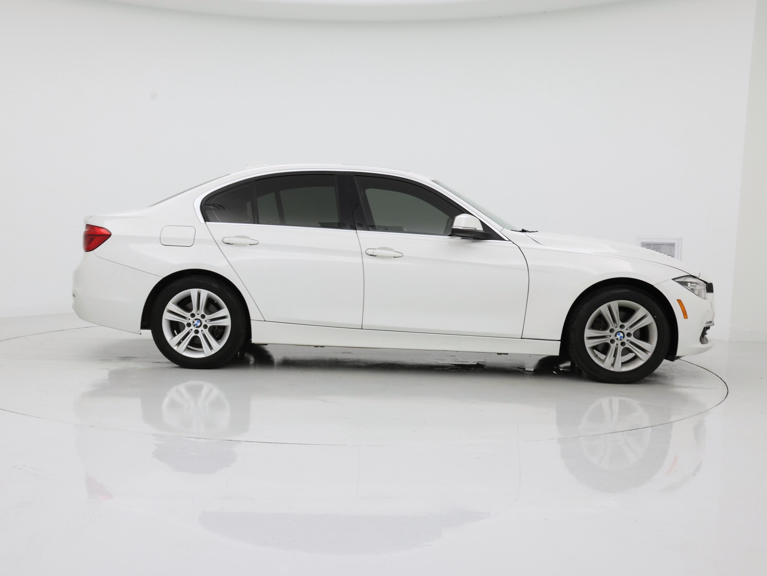 Thumbnail: 2017 BMW 3 Series - 7
