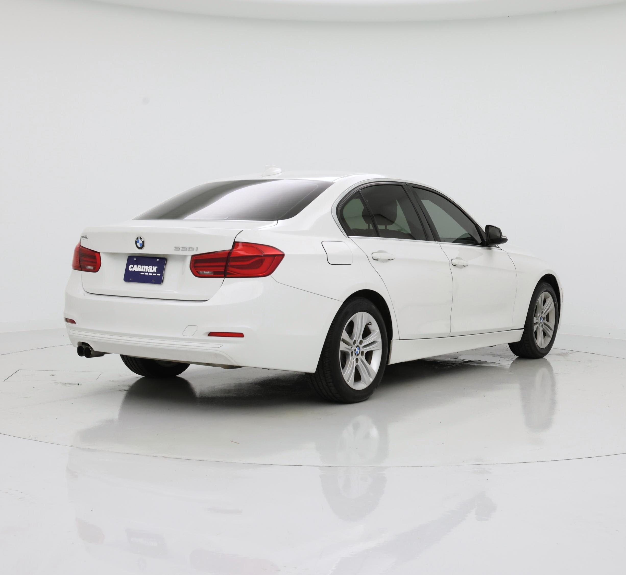 Thumbnail: 2017 BMW 3 Series - 8