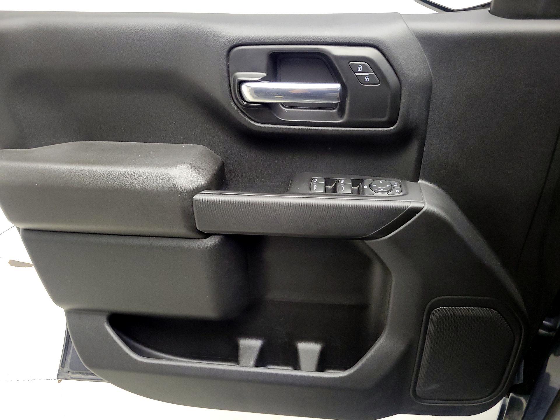 Thumbnail: 2022 Chevrolet Silverado 1500 - 10