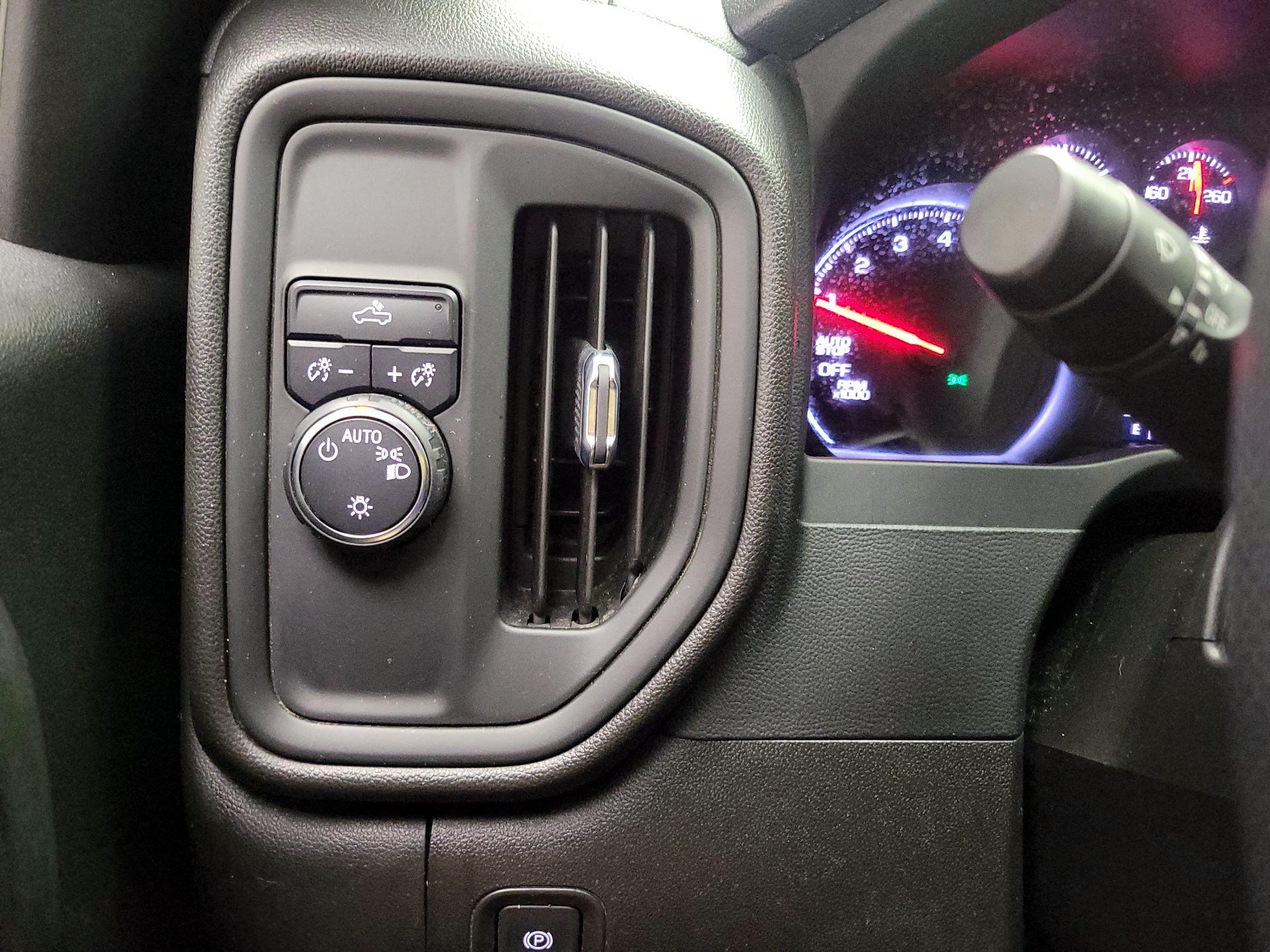 Thumbnail: 2022 Chevrolet Silverado 1500 - 11