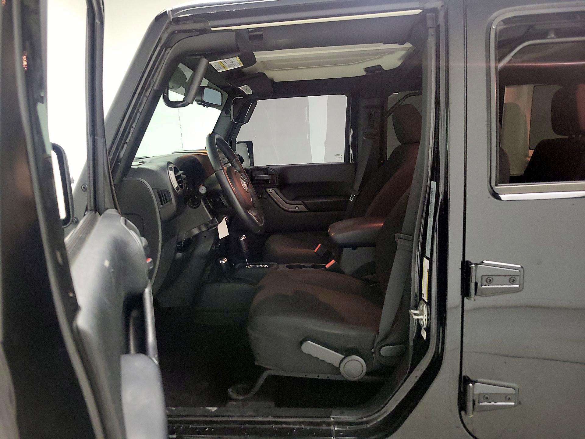 Thumbnail: 2017 Jeep Wrangler - 11