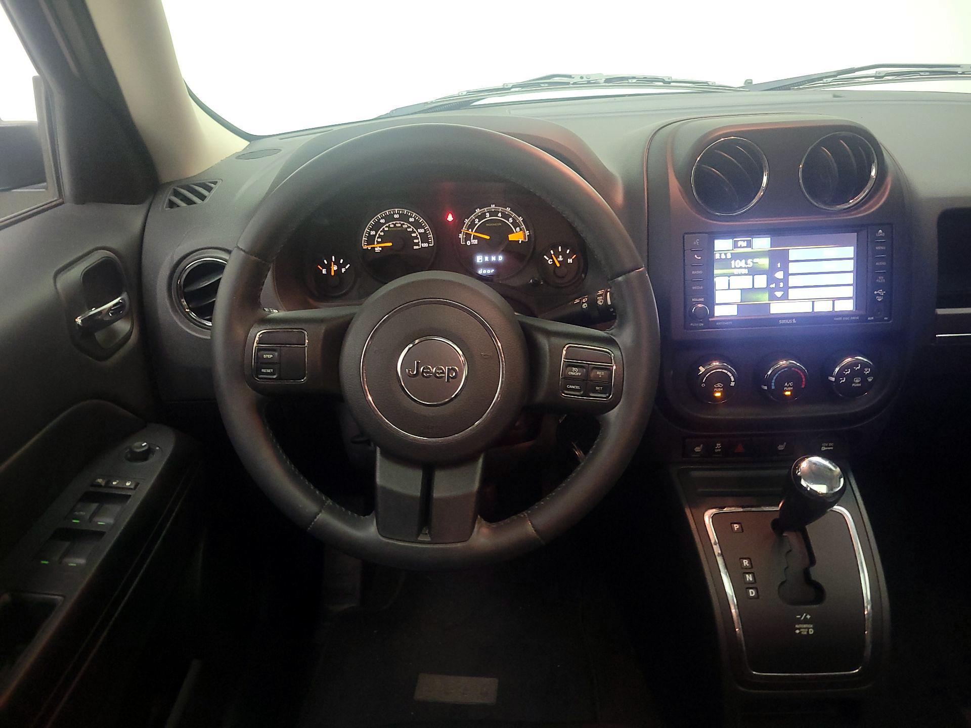 Thumbnail: 2014 Jeep Patriot - 10