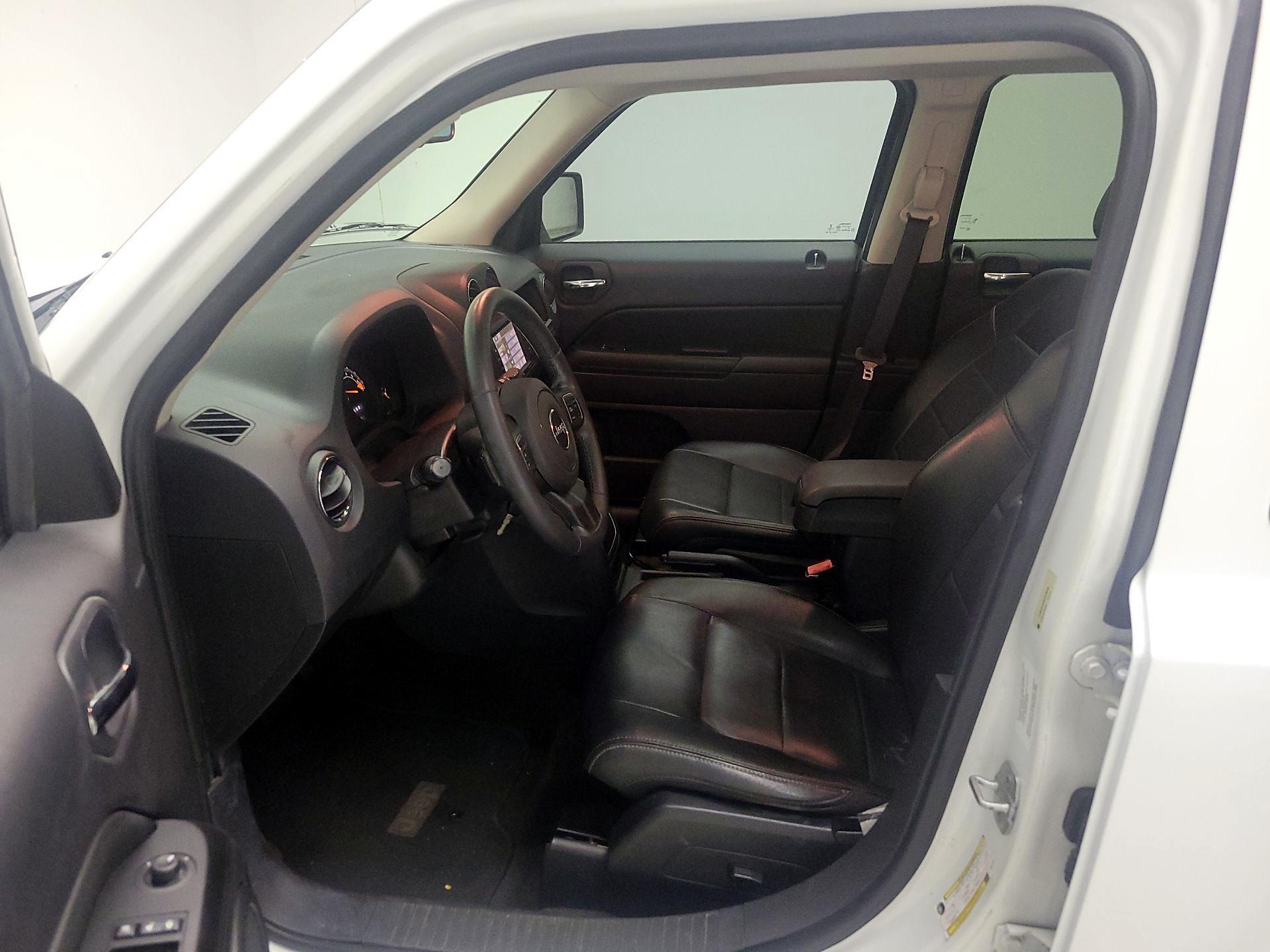 Thumbnail: 2014 Jeep Patriot - 11