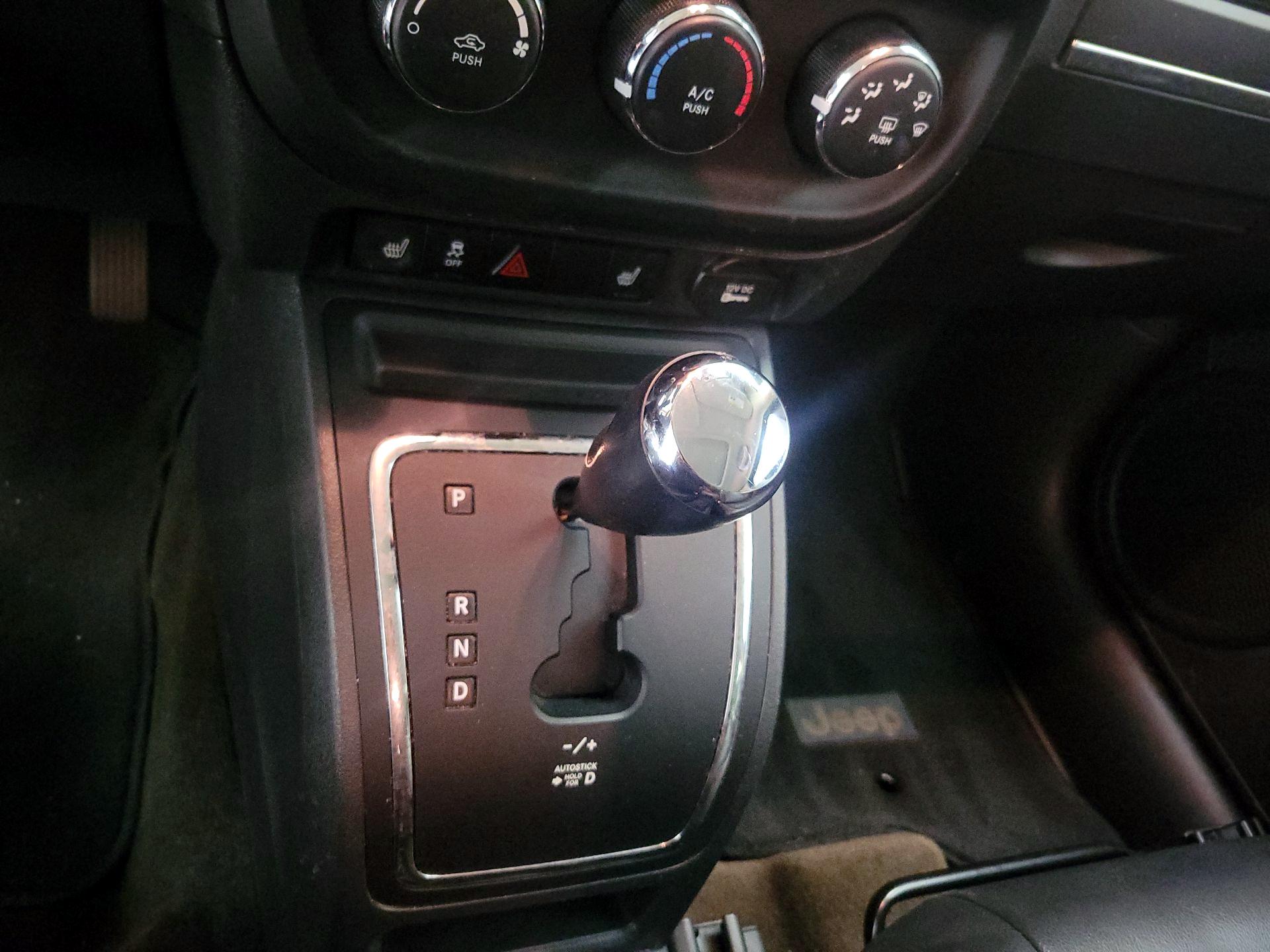 Thumbnail: 2014 Jeep Patriot - 15