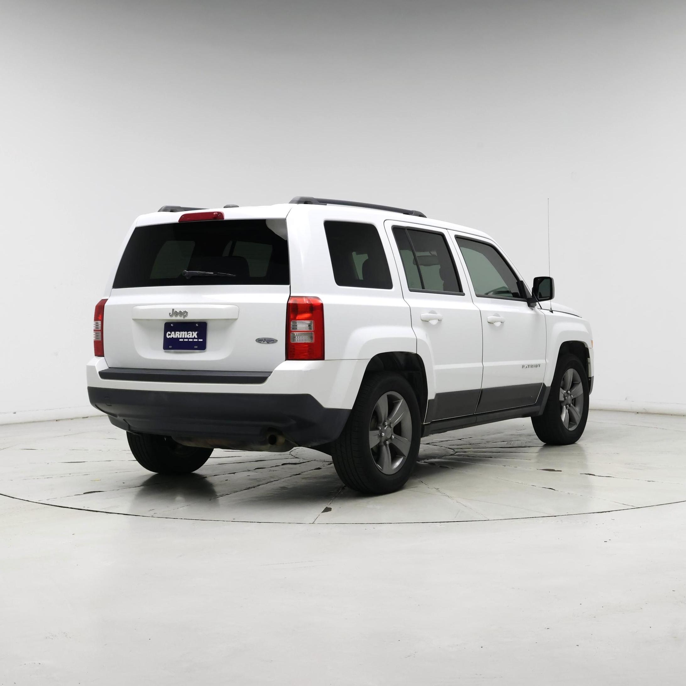 Thumbnail: 2014 Jeep Patriot - 8