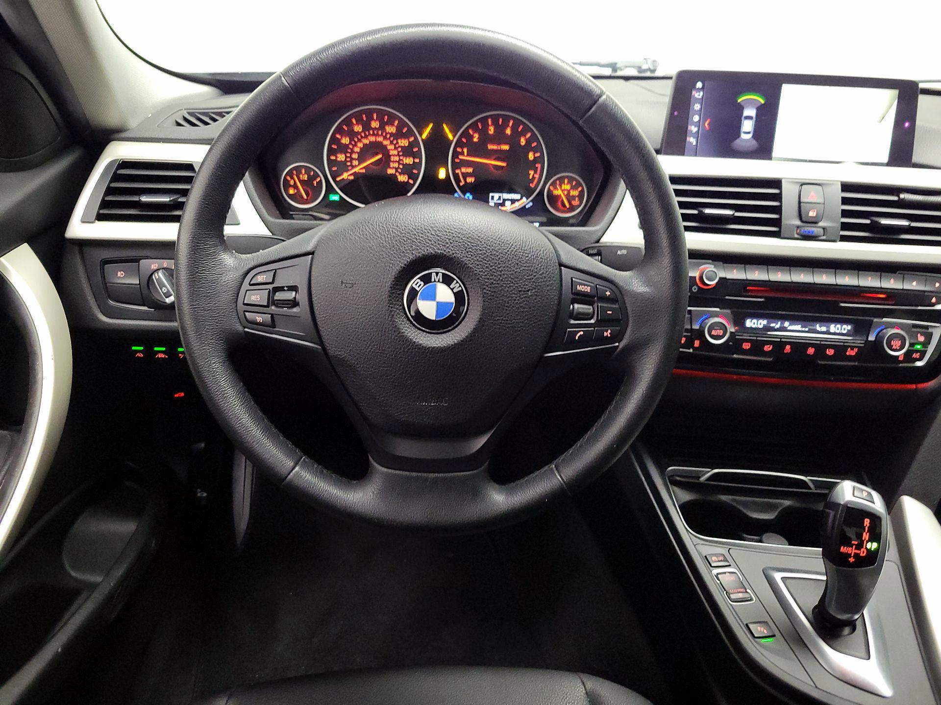 Thumbnail: 2018 BMW 3 Series - 10