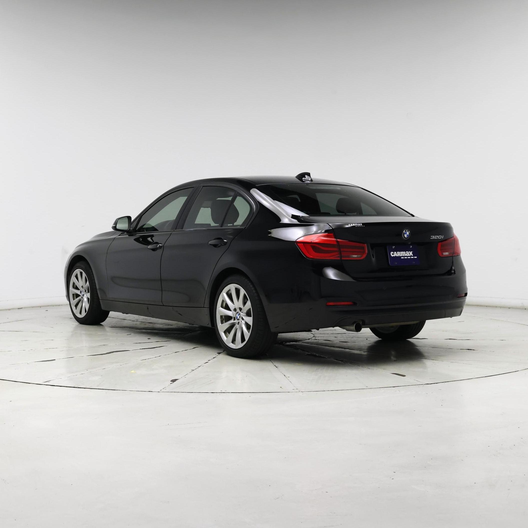 Thumbnail: 2018 BMW 3 Series - 2