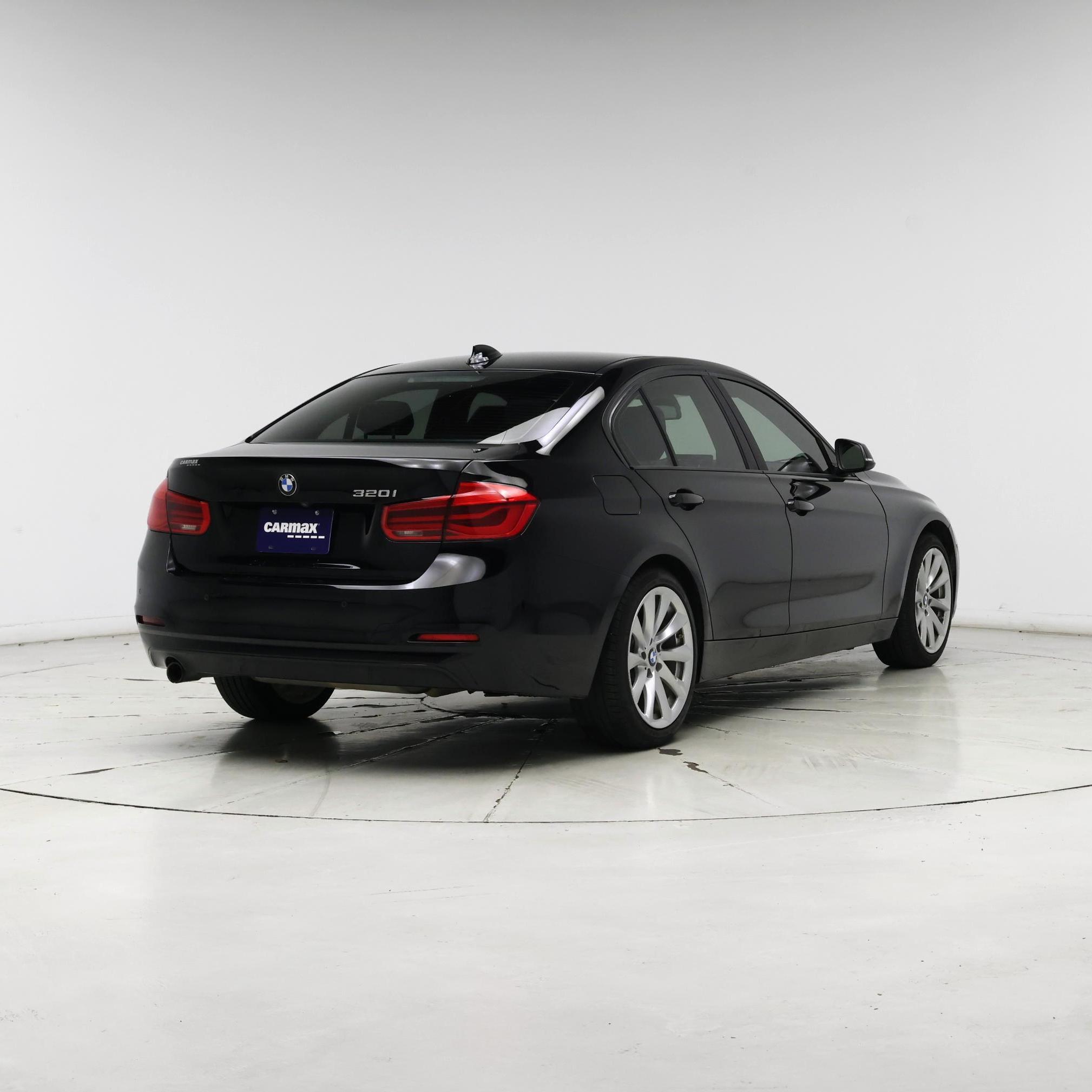 Thumbnail: 2018 BMW 3 Series - 8