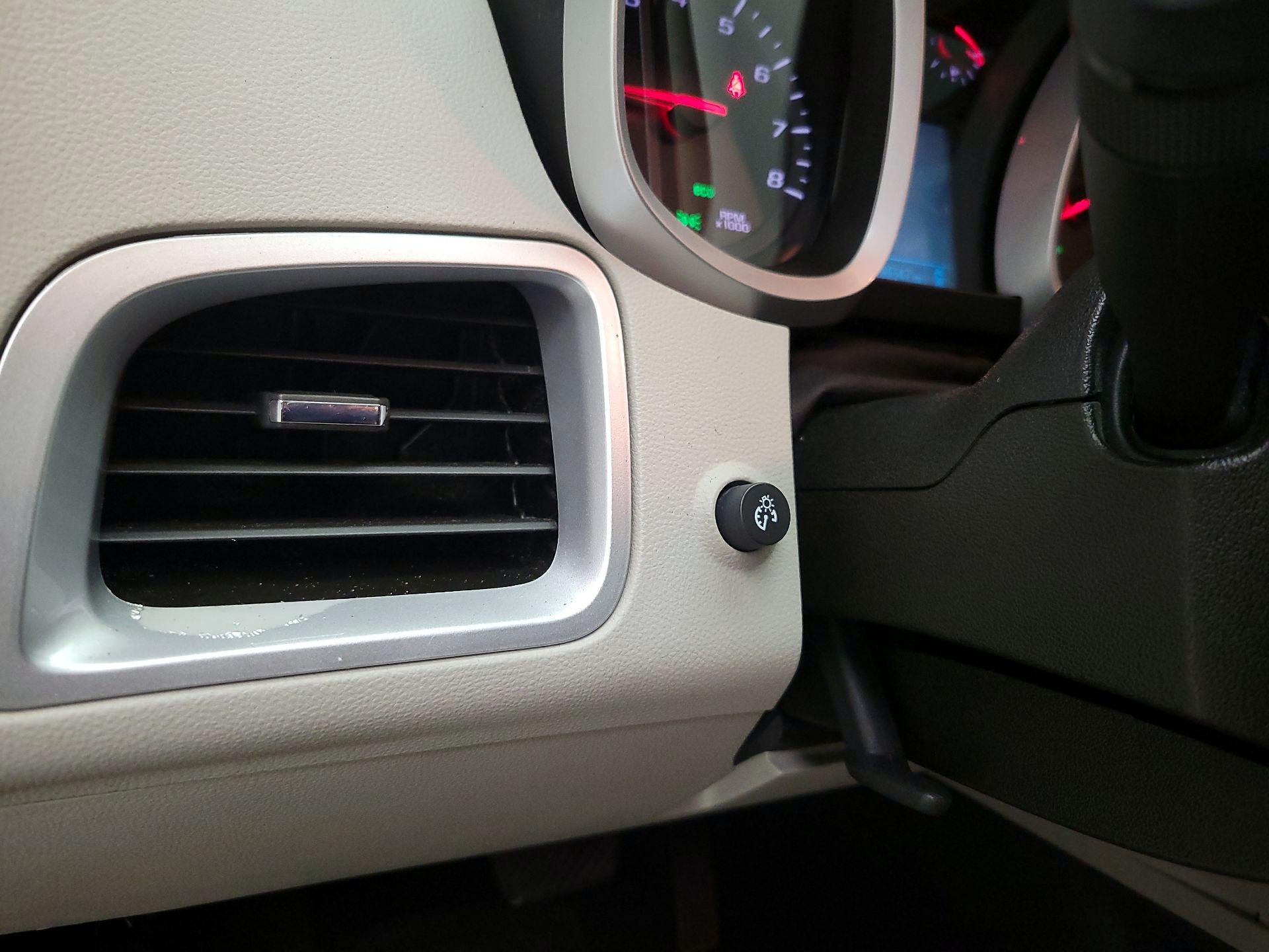 Thumbnail: 2013 Chevrolet Equinox - 13