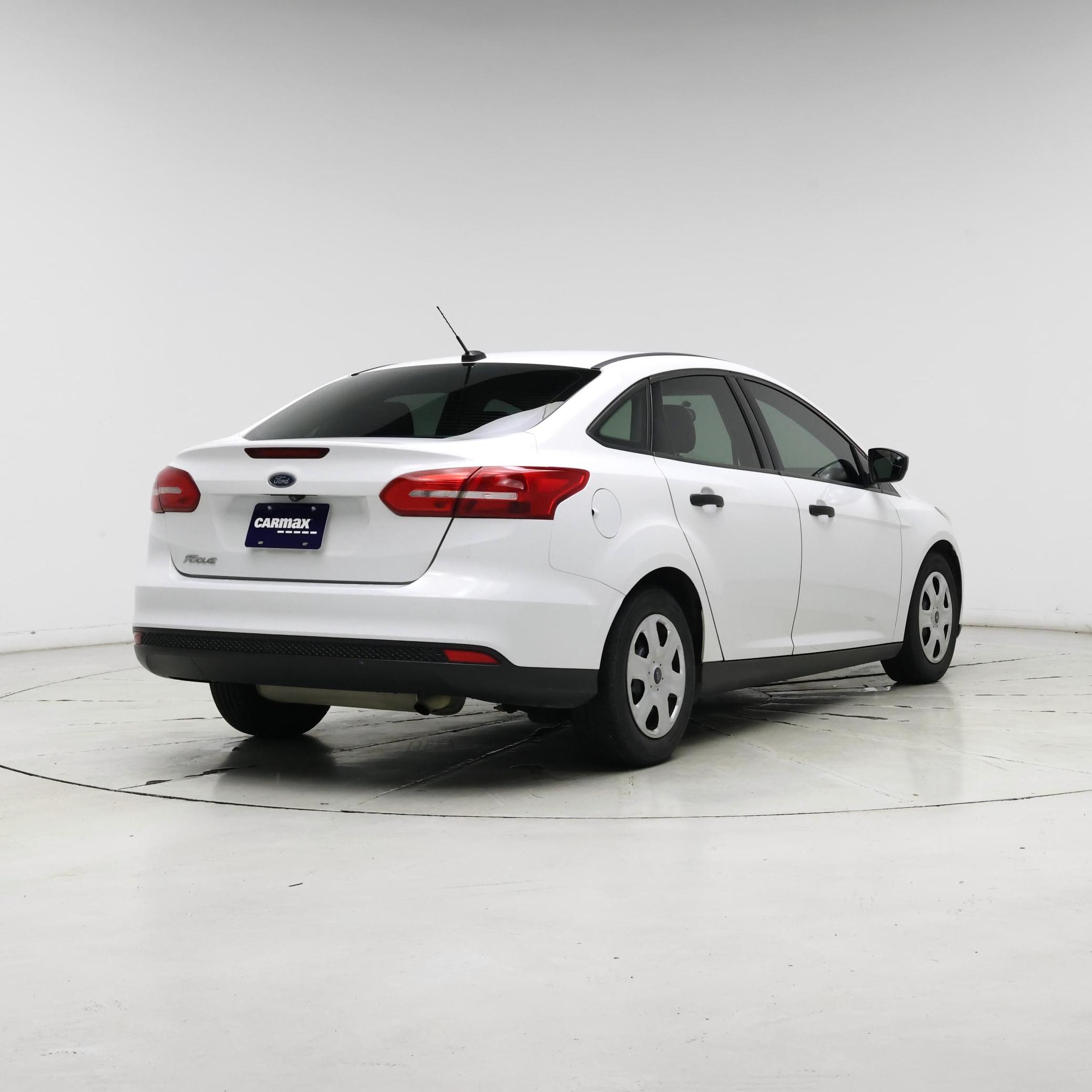 Thumbnail: 2017 Ford Focus - 8
