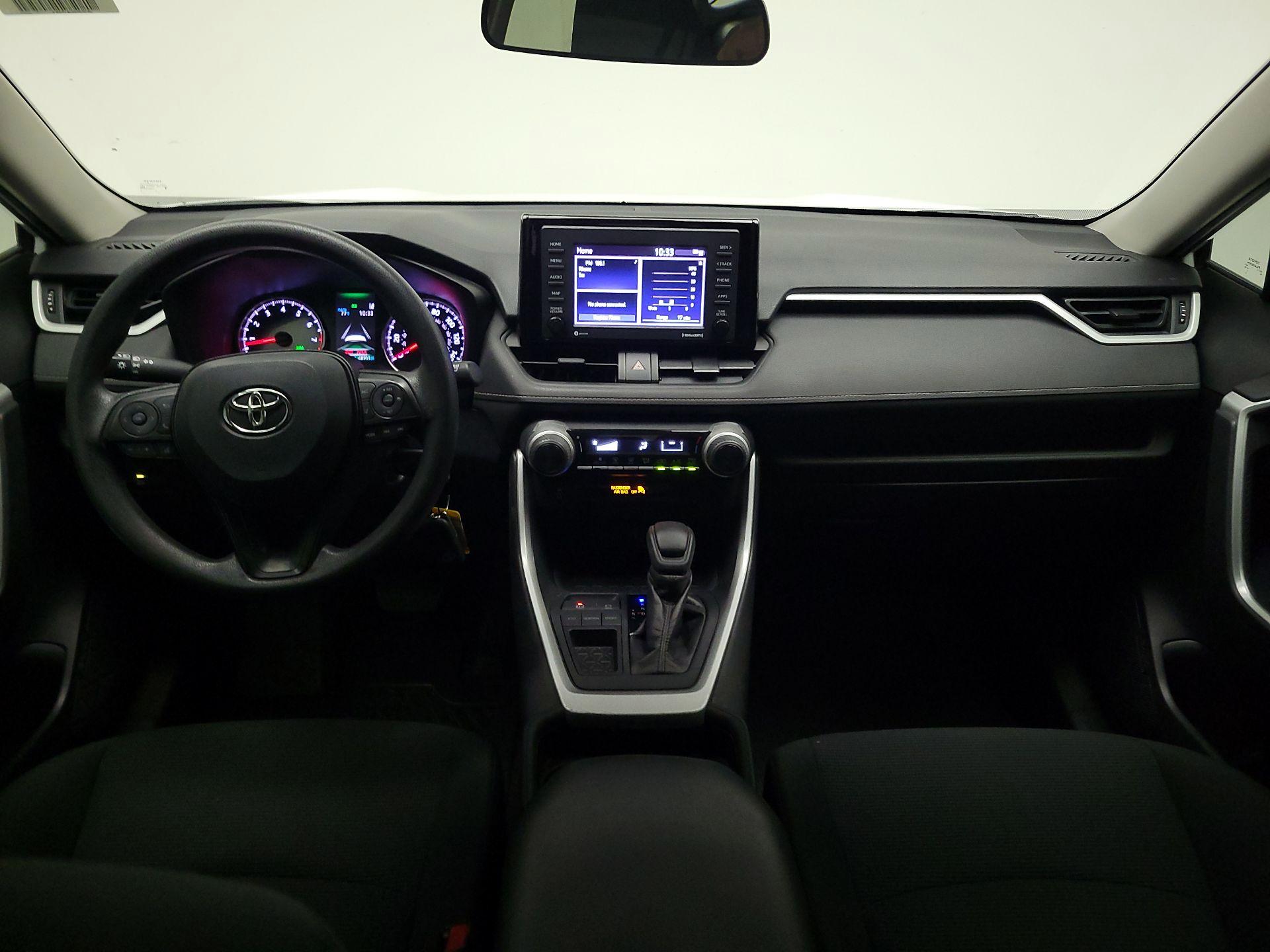 Thumbnail: 2020 Toyota RAV4 - 9