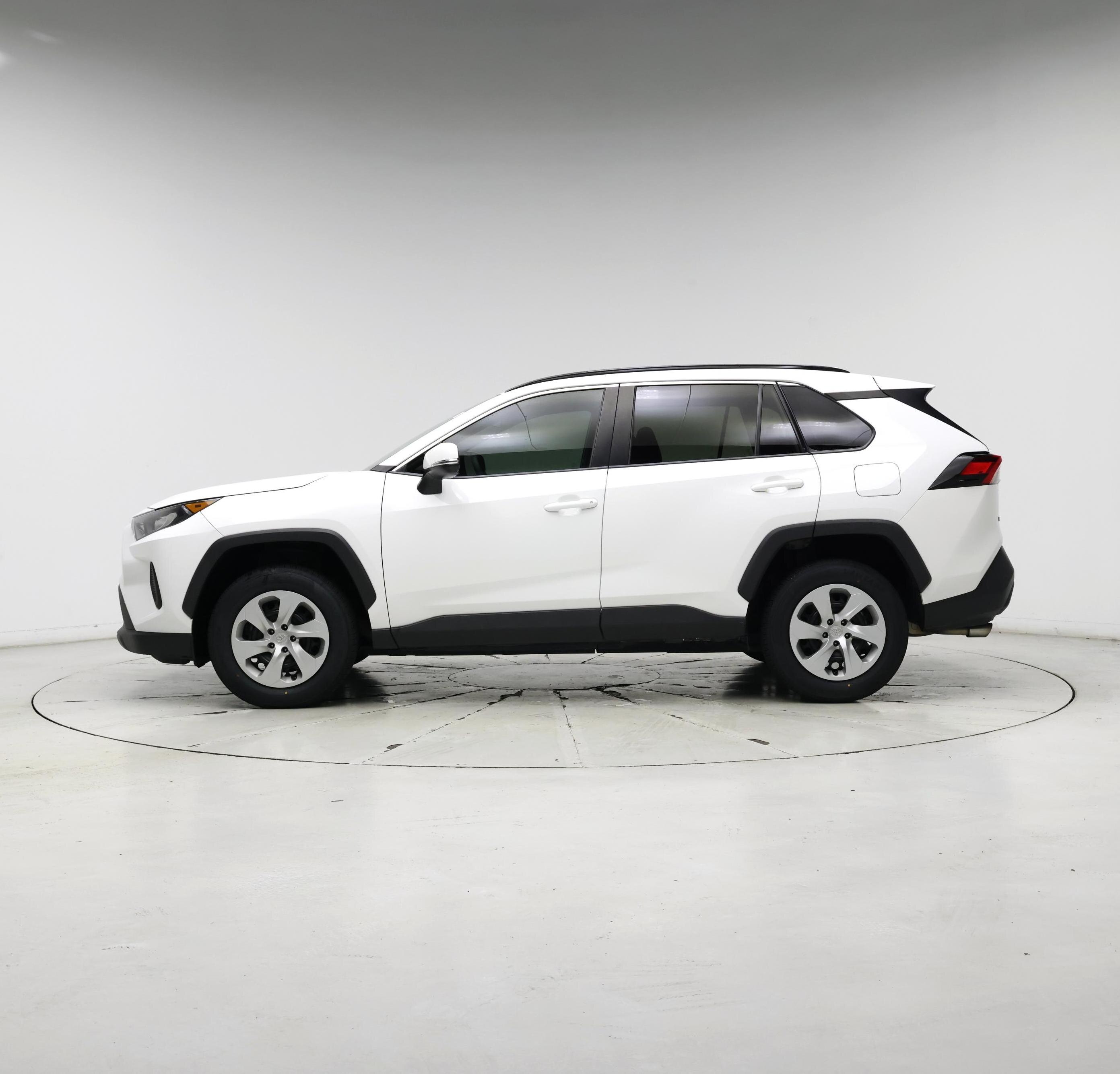Thumbnail: 2020 Toyota RAV4 - 3