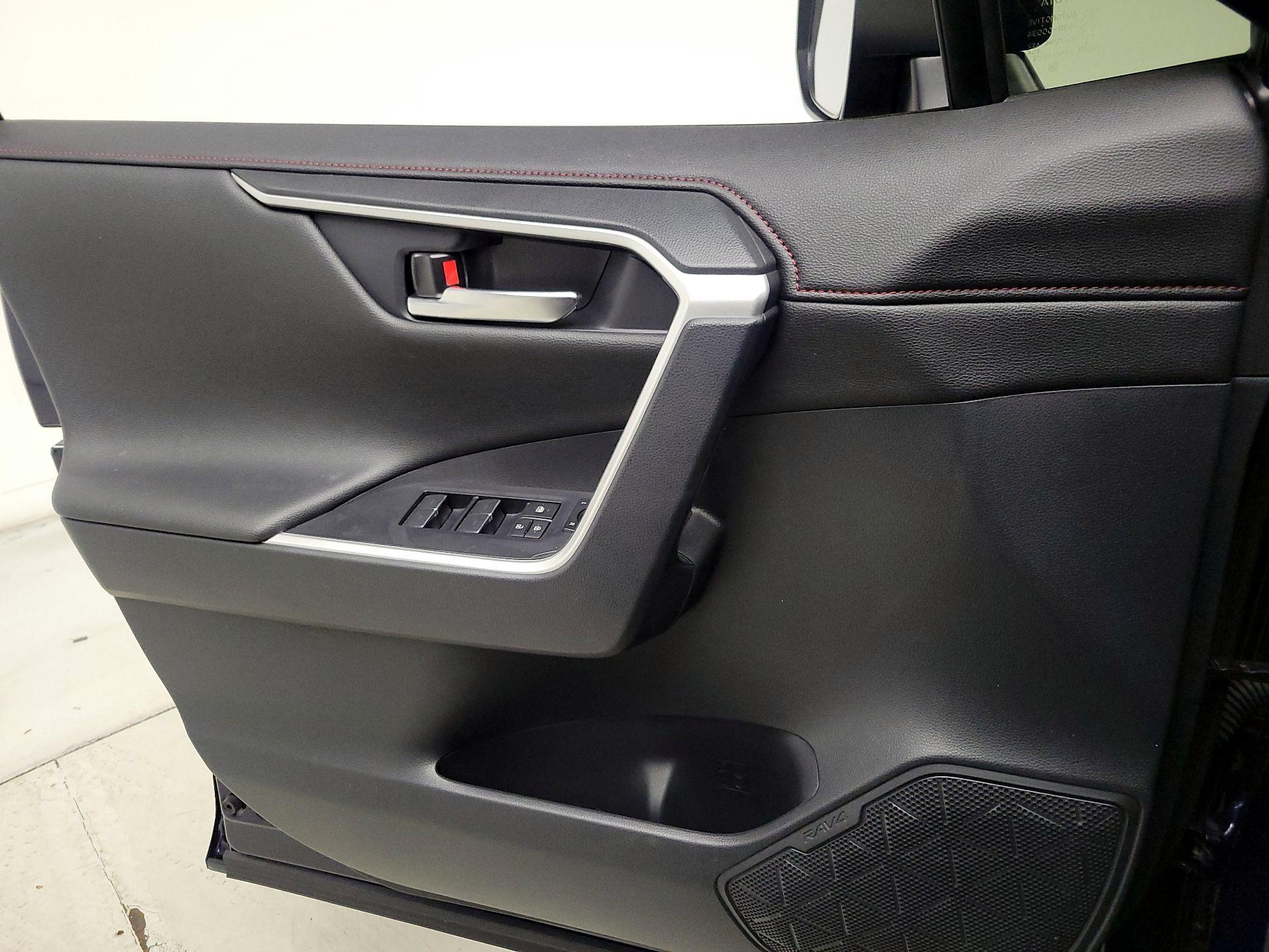 Thumbnail: 2024 Toyota RAV4 - 12