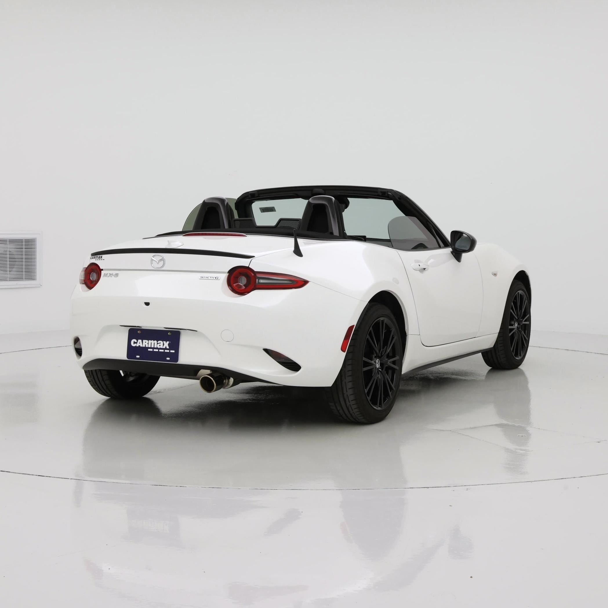 Thumbnail: 2024 Mazda MX-5 Miata - 8