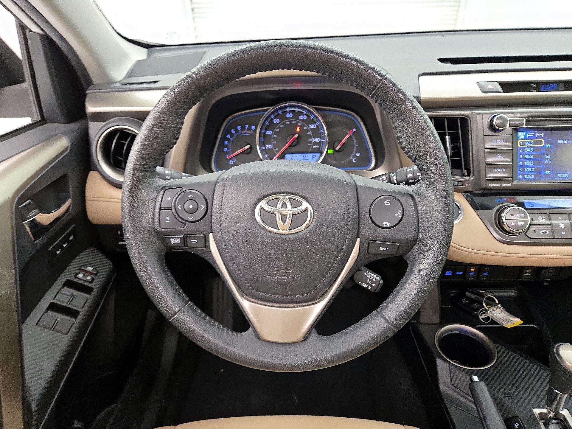 Thumbnail: 2013 Toyota RAV4 - 10