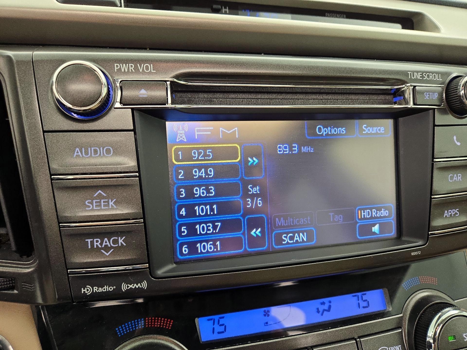 Thumbnail: 2013 Toyota RAV4 - 15