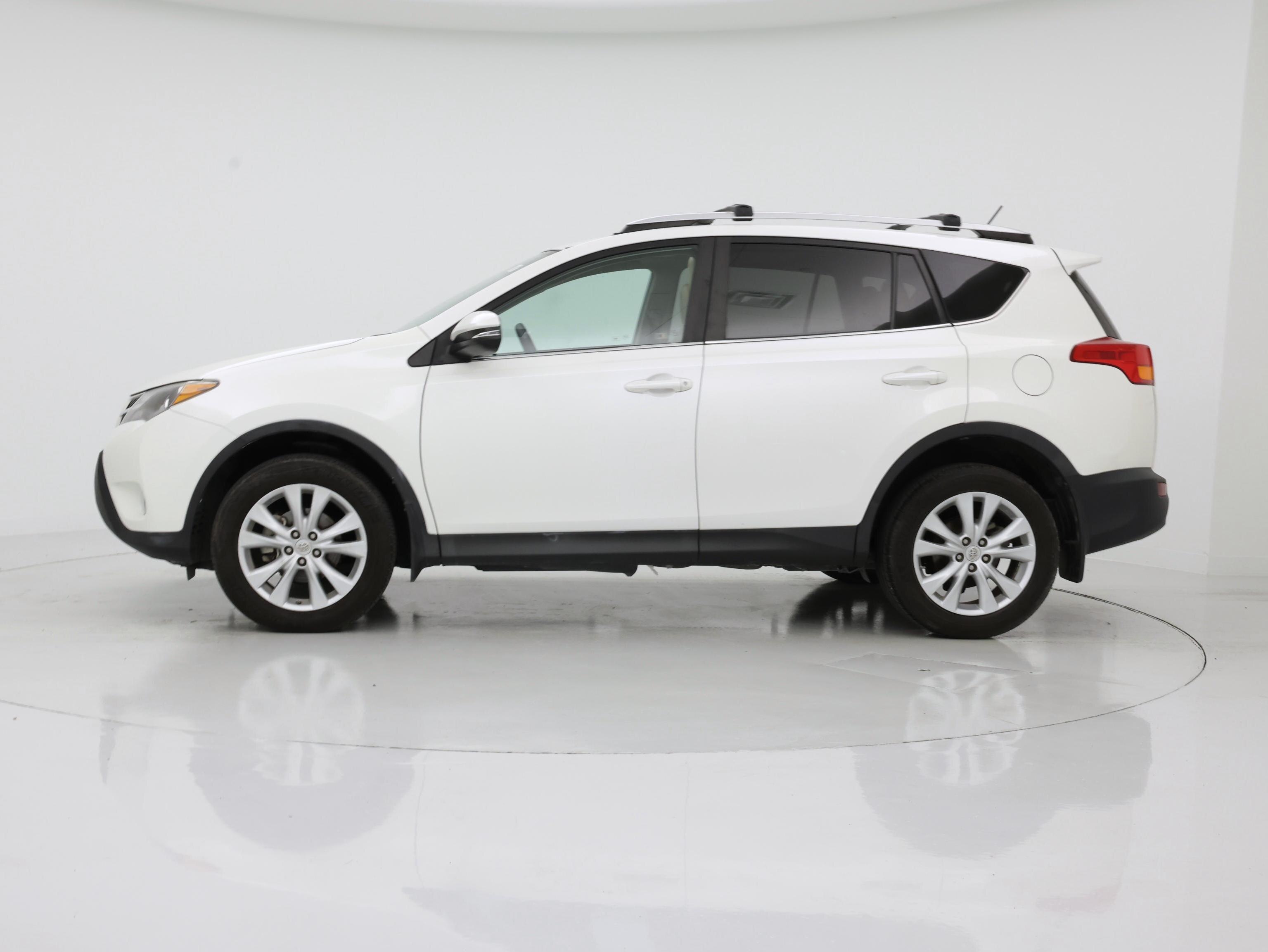 Thumbnail: 2013 Toyota RAV4 - 3