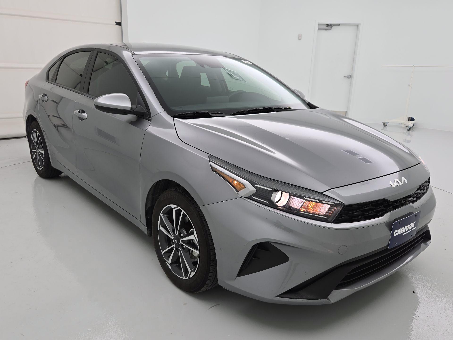 Thumbnail: 2024 Kia Forte - 1