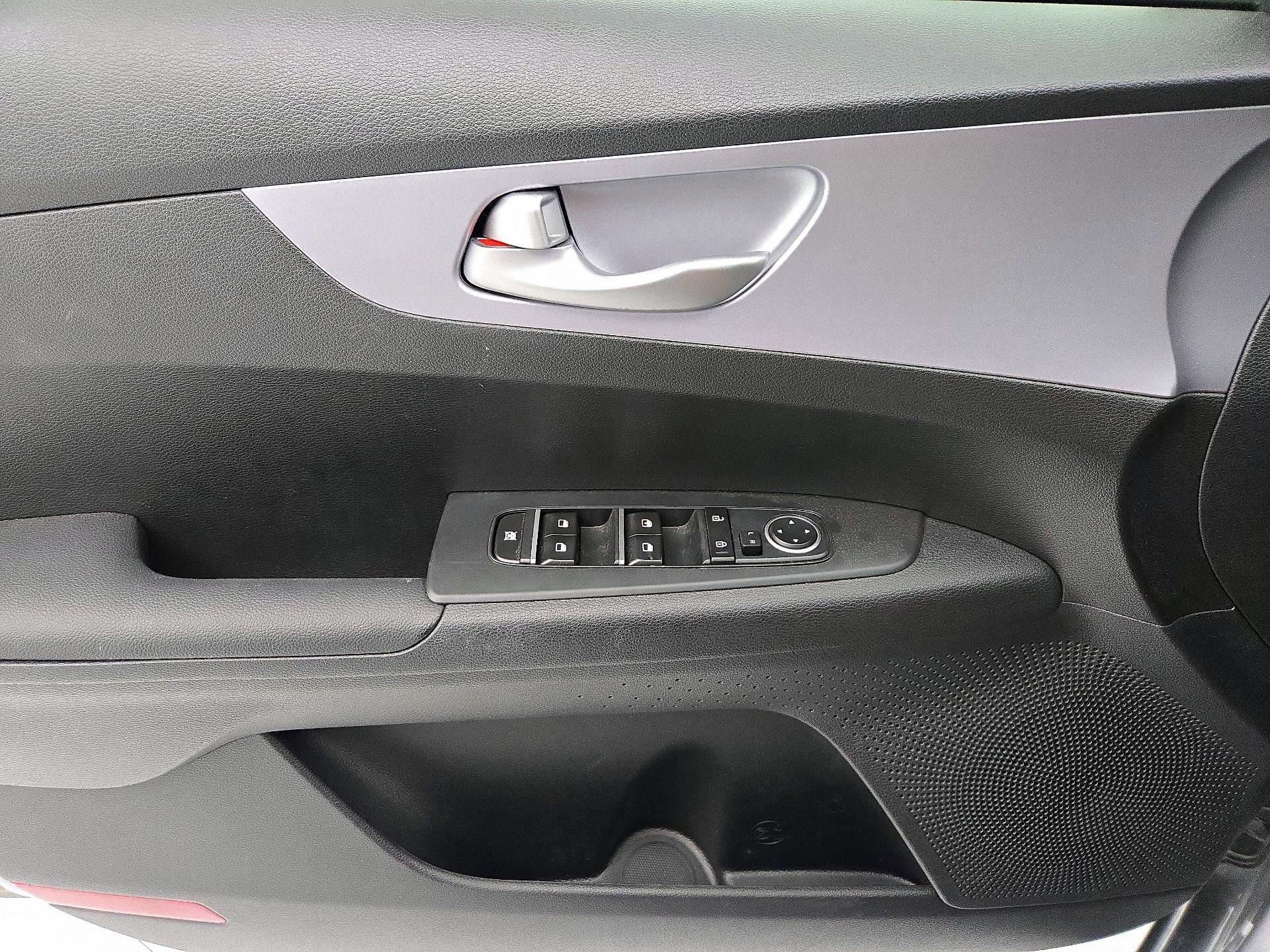 Thumbnail: 2024 Kia Forte - 10