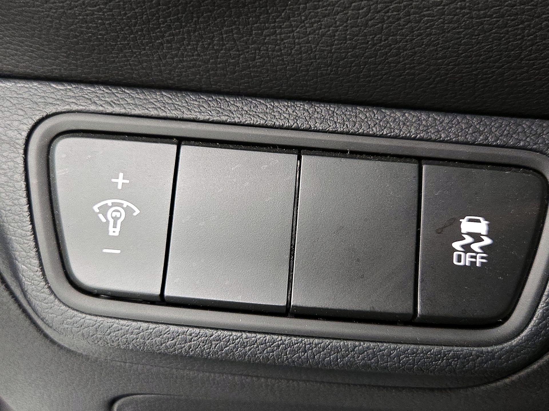 Thumbnail: 2024 Kia Forte - 11