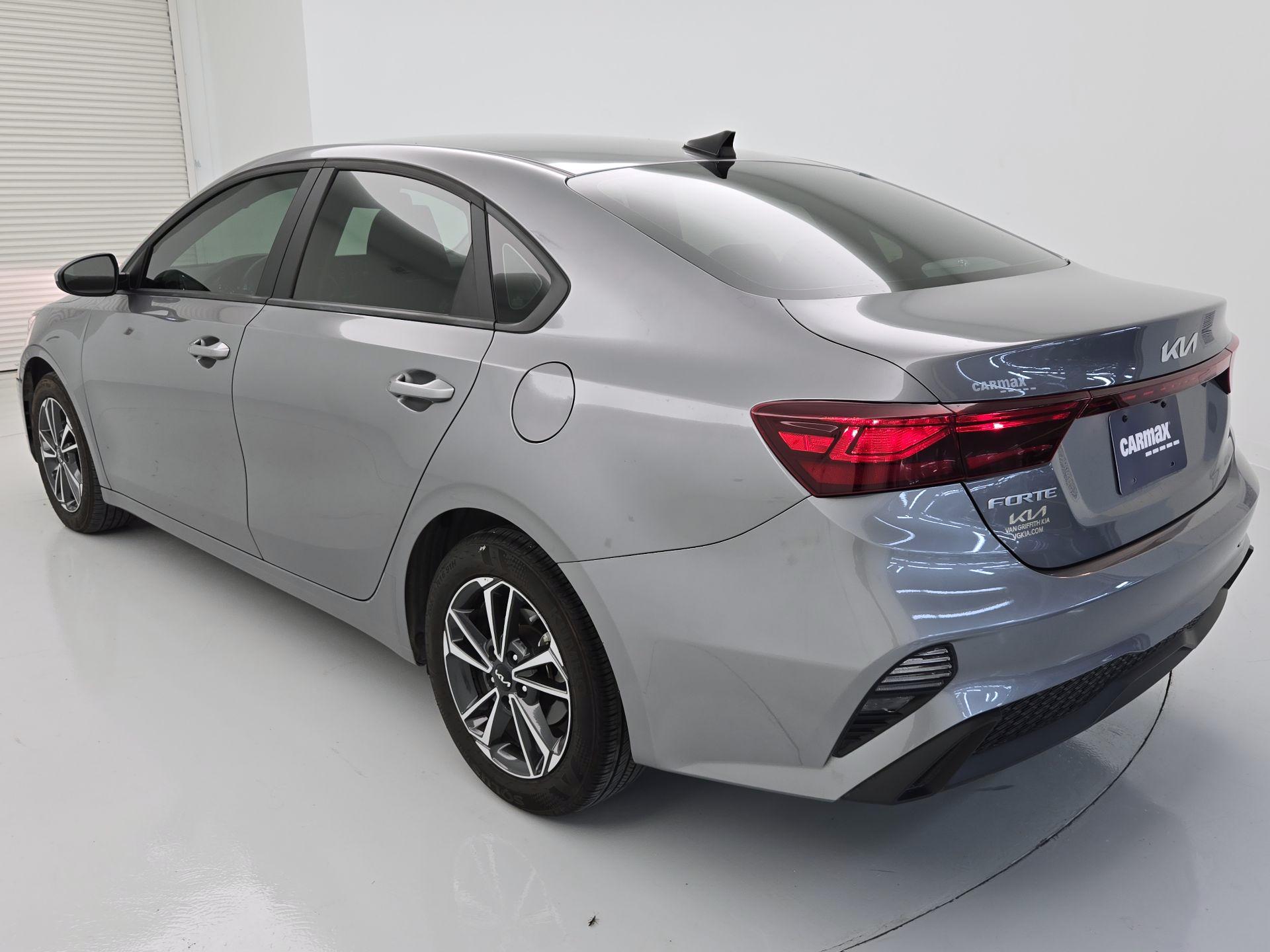 Thumbnail: 2024 Kia Forte - 7
