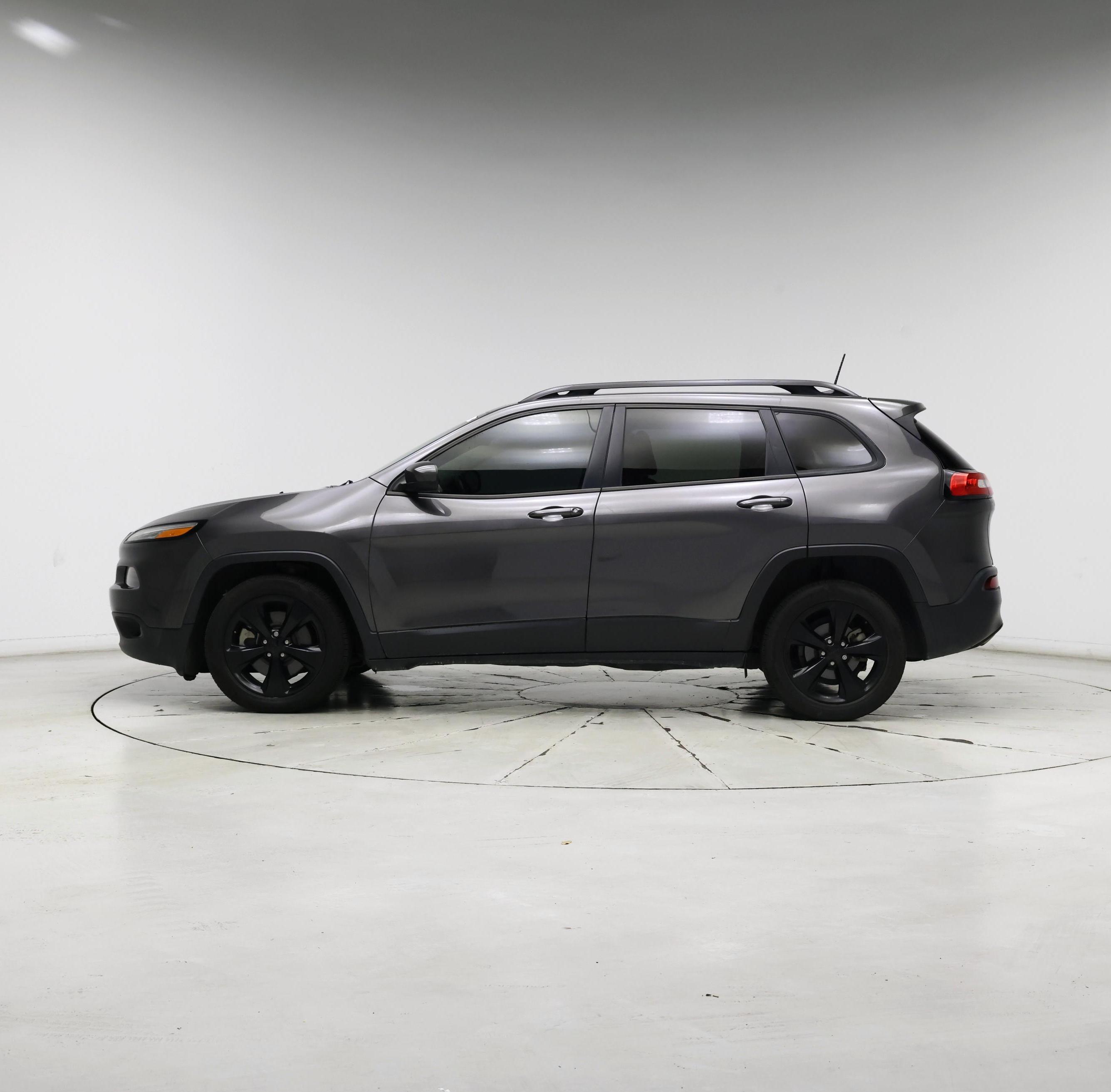 Thumbnail: 2018 Jeep Cherokee - 3