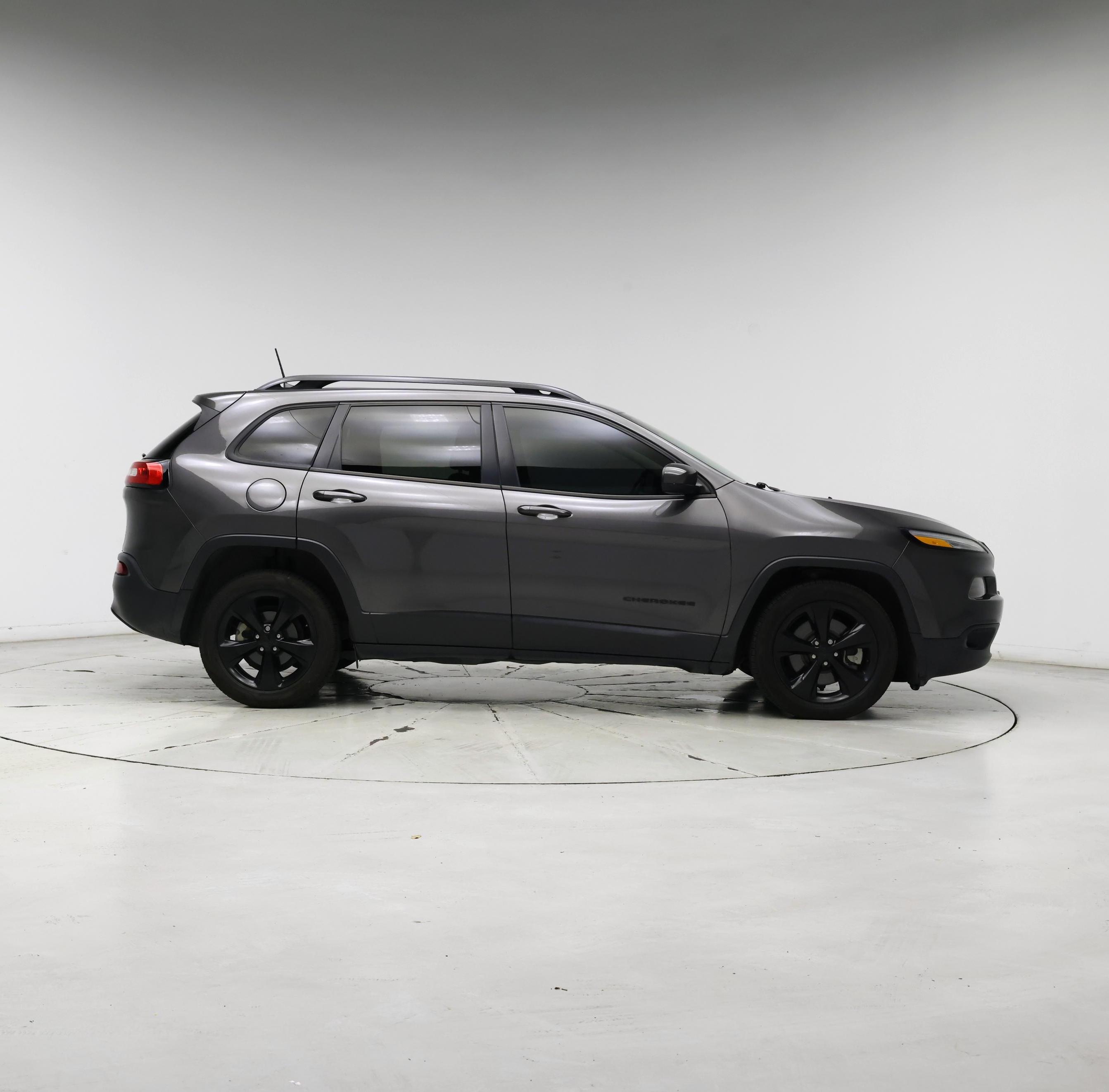 Thumbnail: 2018 Jeep Cherokee - 7