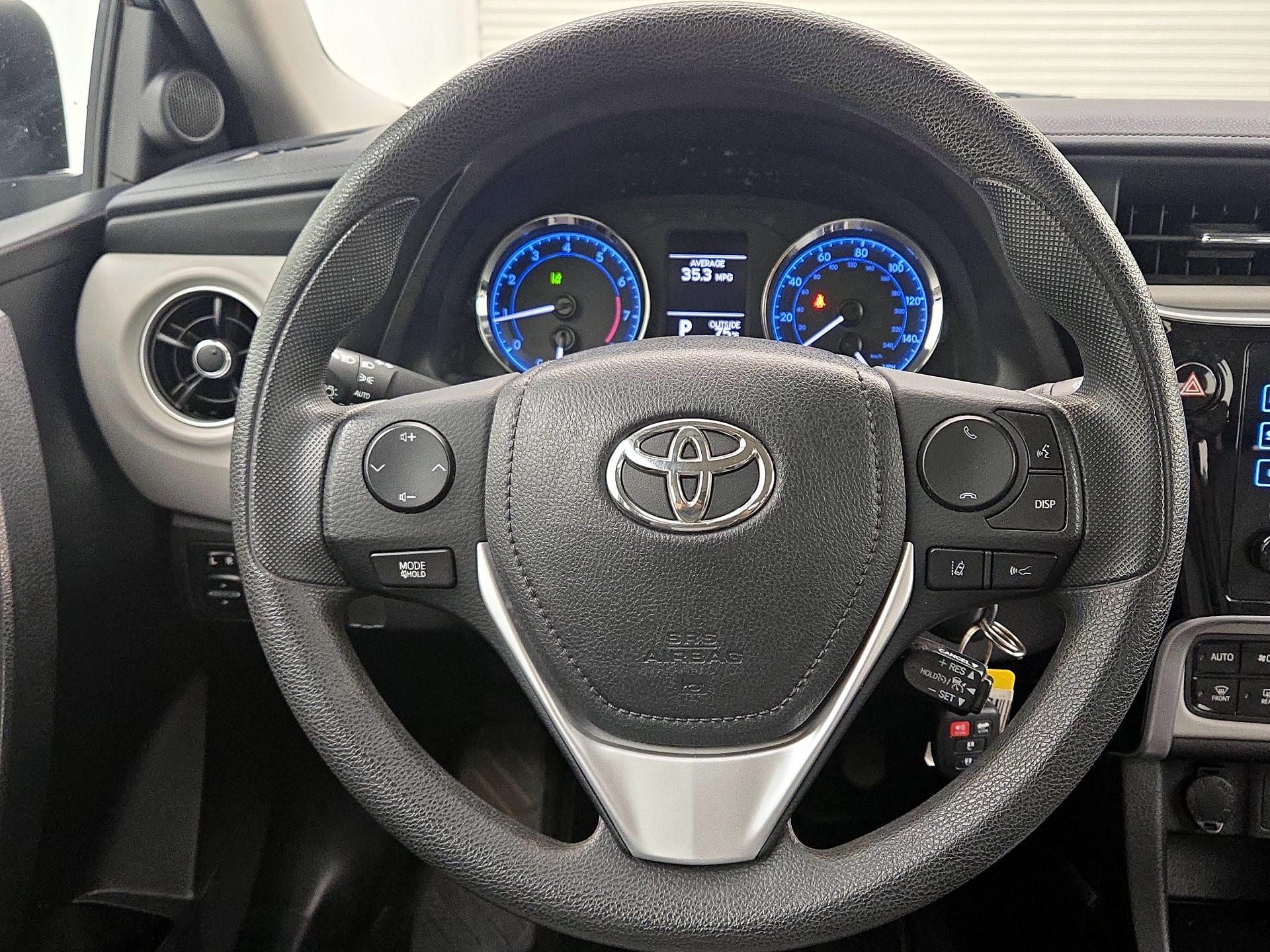 Thumbnail: 2017 Toyota Corolla - 10
