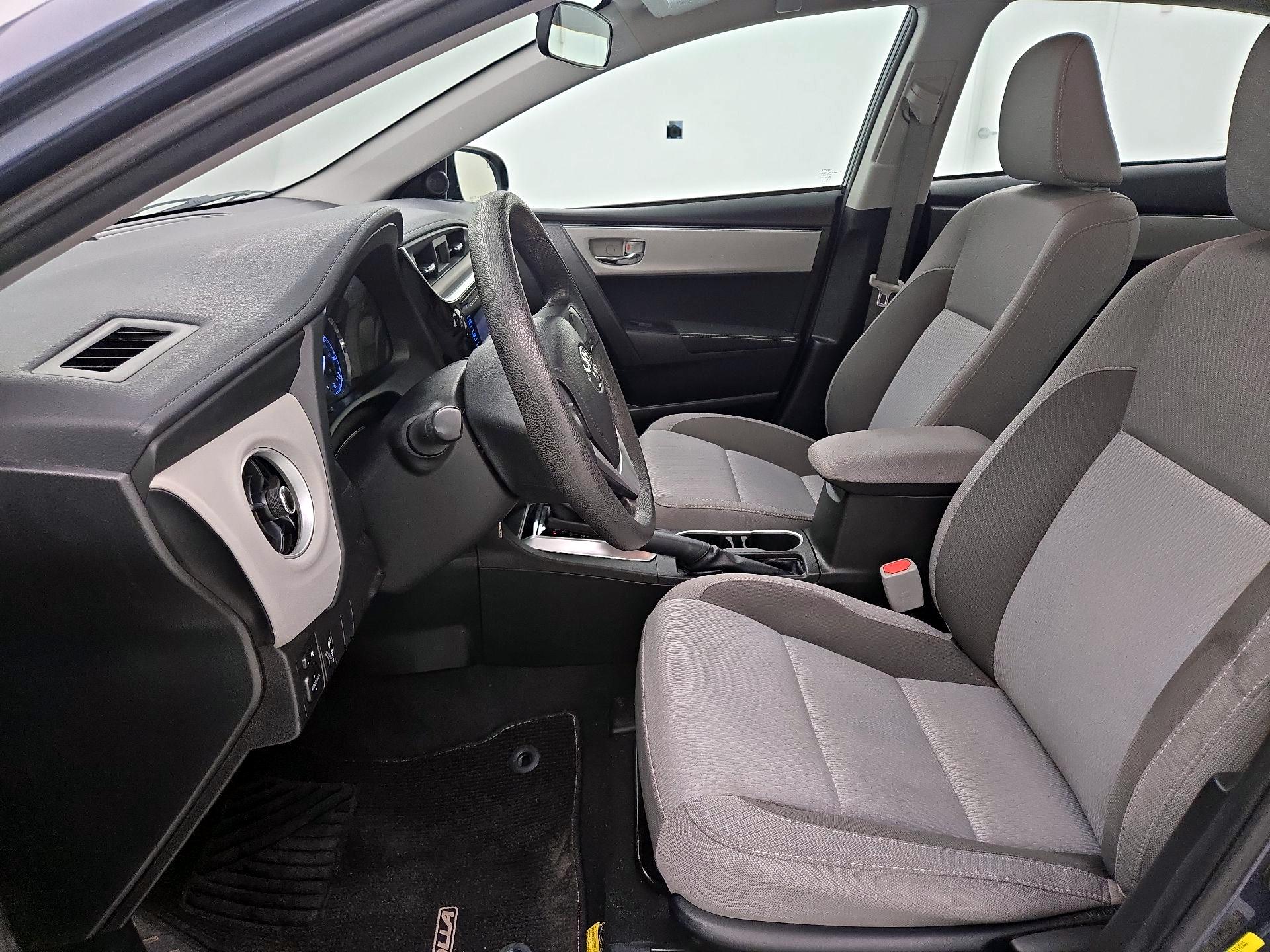 Thumbnail: 2017 Toyota Corolla - 11