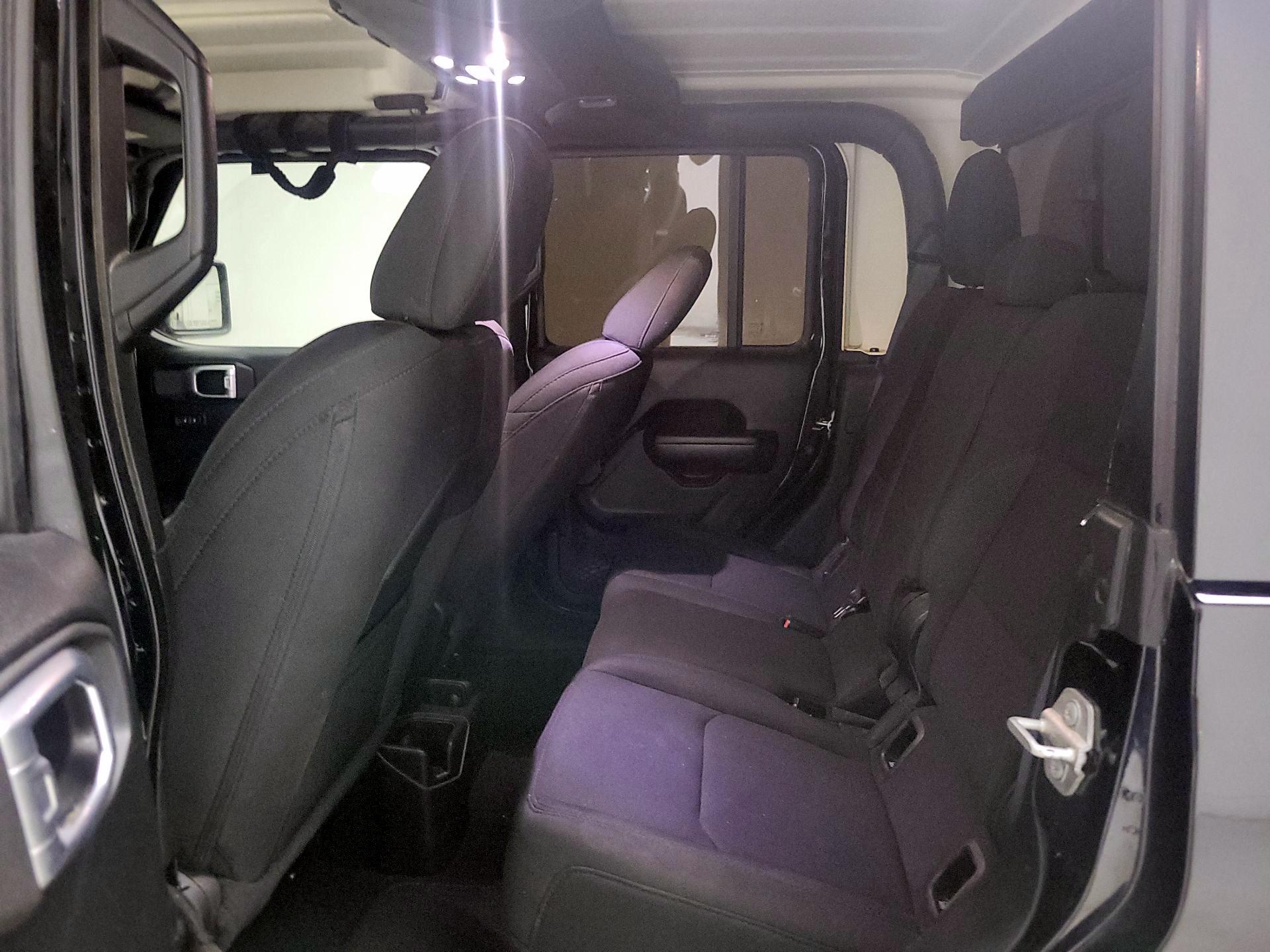 Thumbnail: 2020 Jeep Gladiator - 18