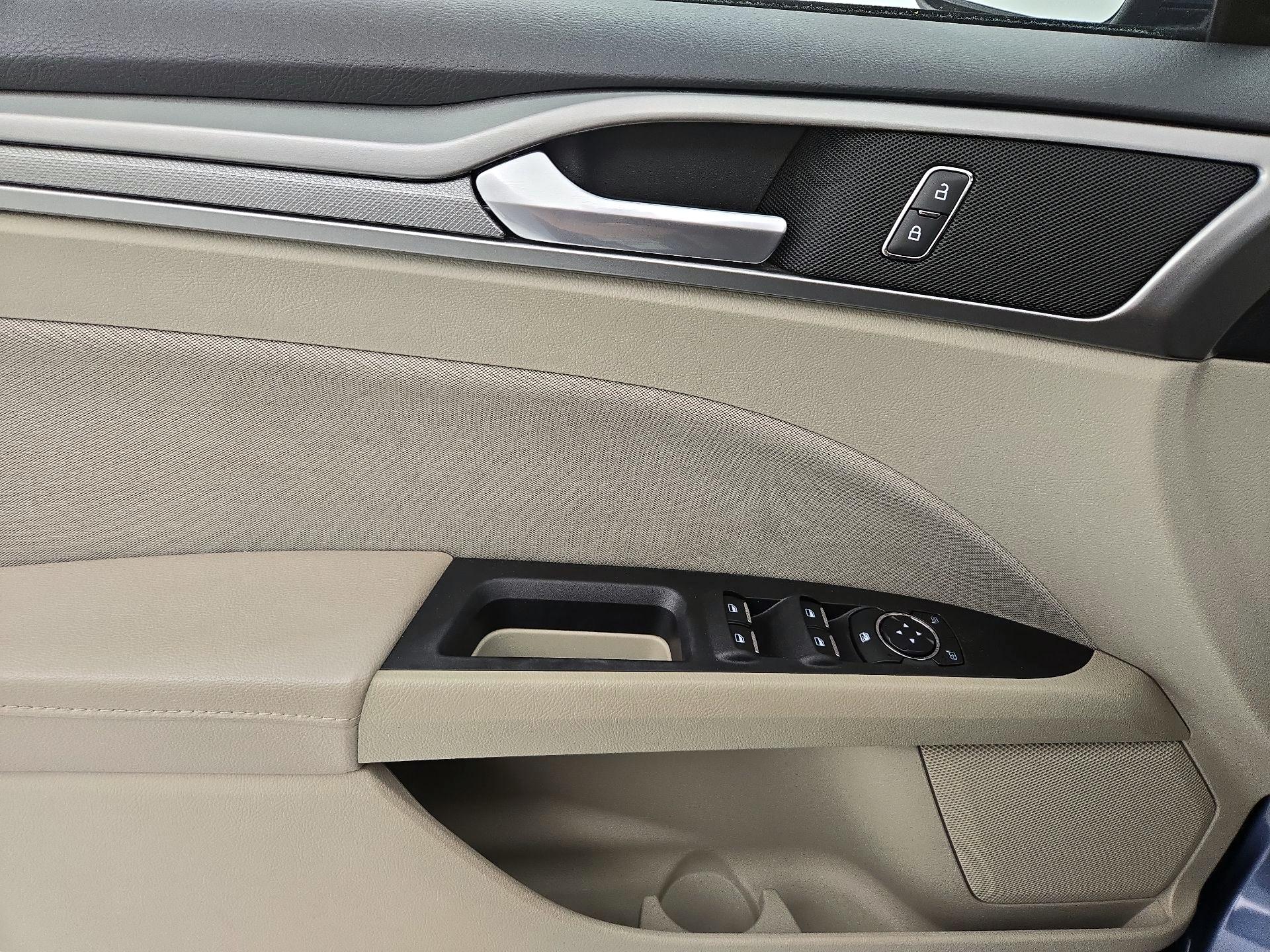 Thumbnail: 2019 Ford Fusion - 10