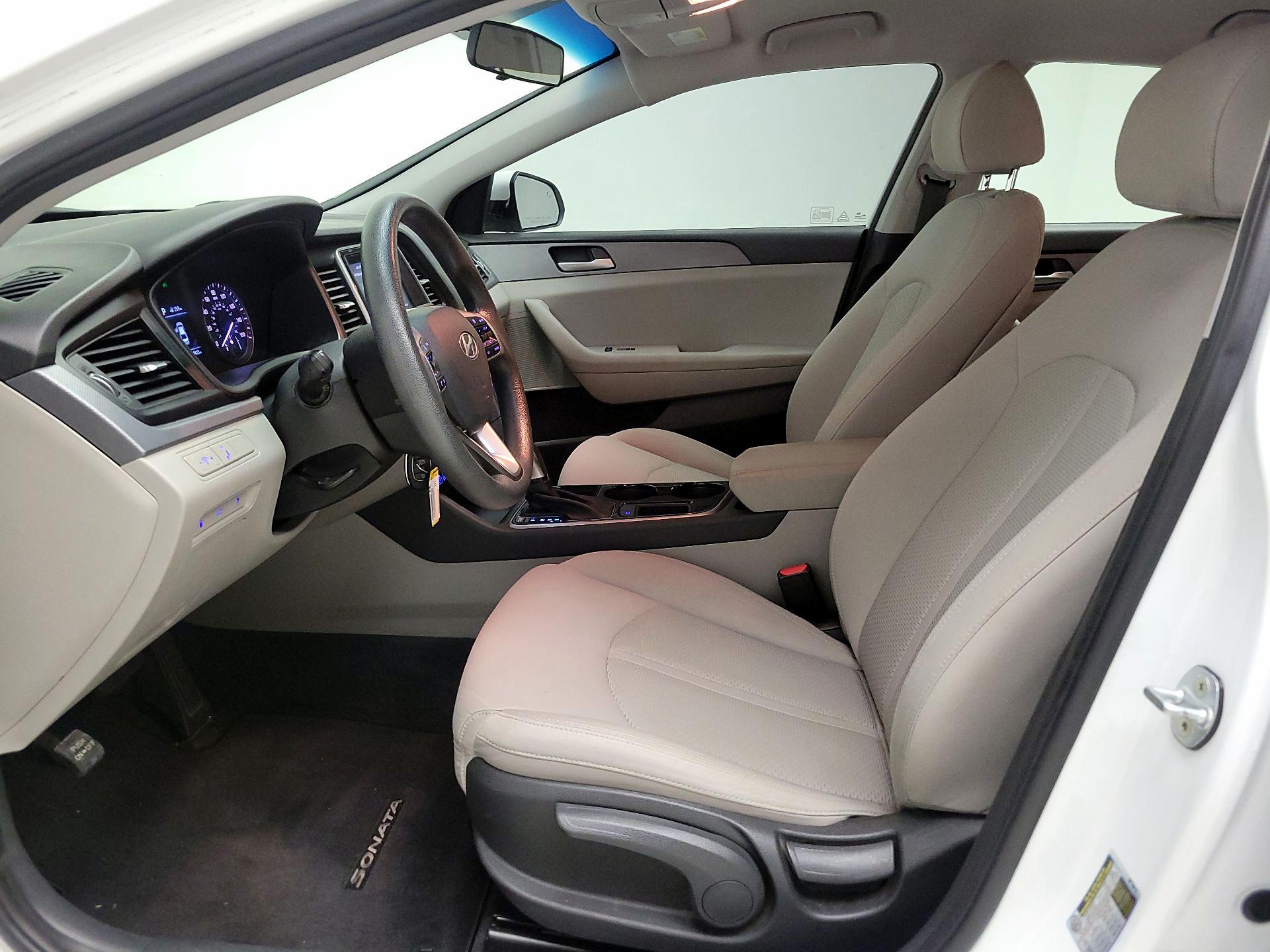Thumbnail: 2019 Hyundai Sonata - 11