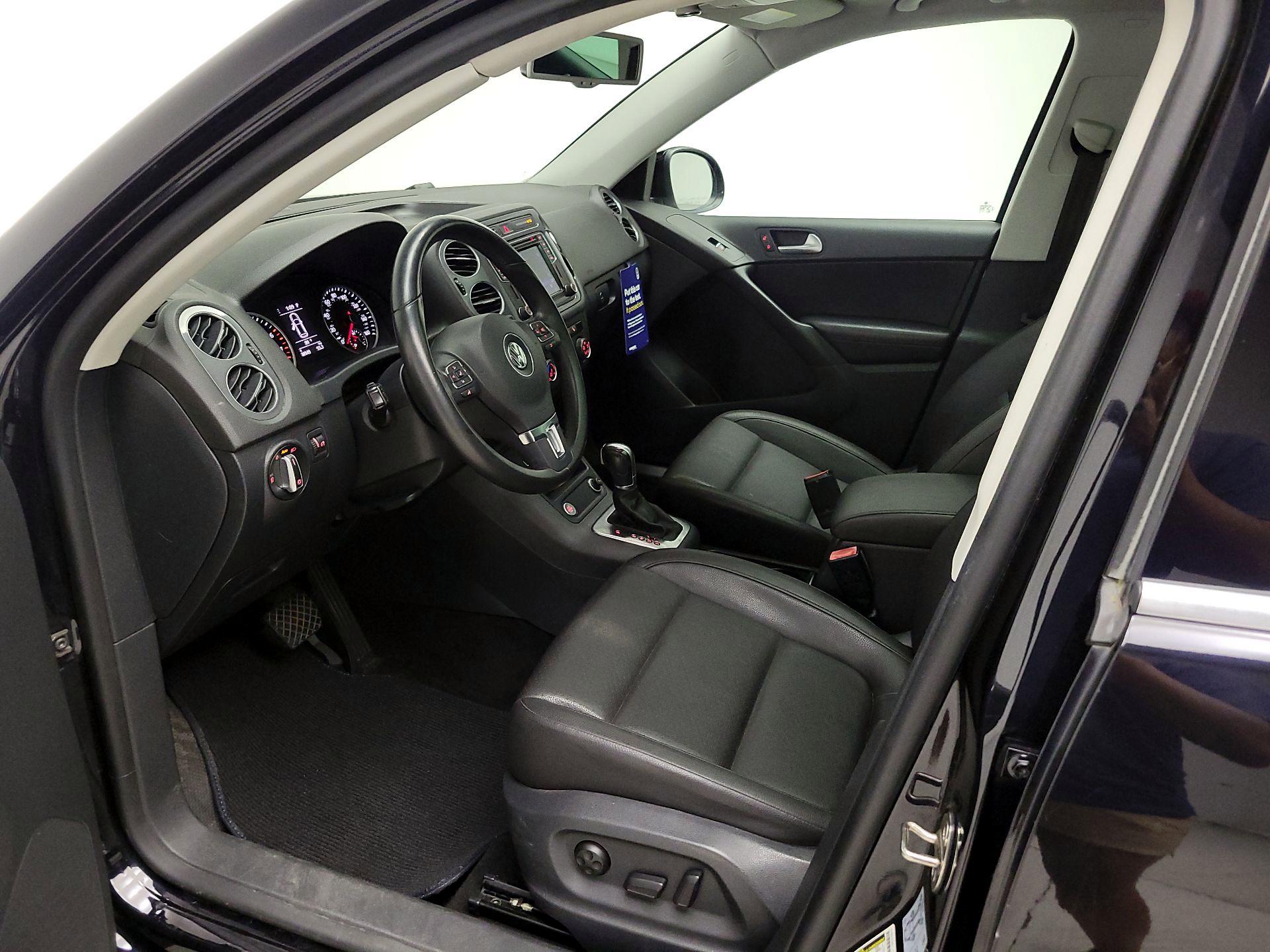 Thumbnail: 2016 Volkswagen Tiguan - 11